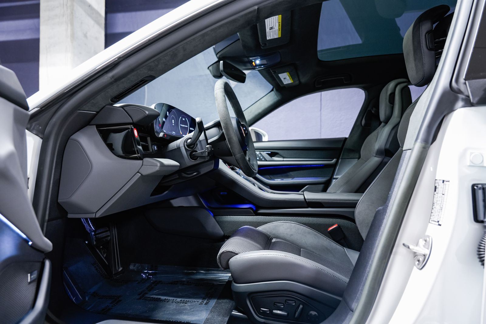2023 Porsche Taycan 16