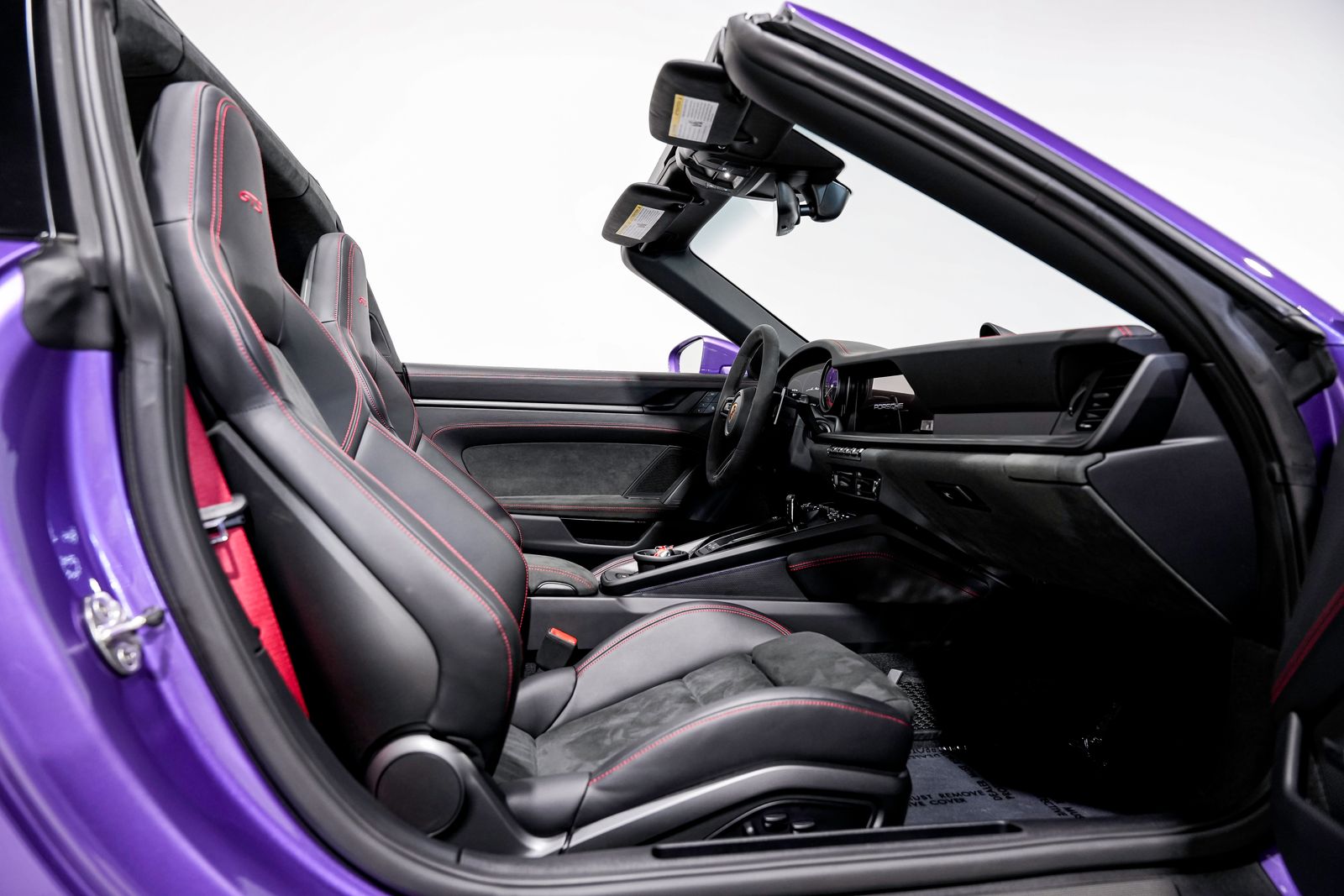 2024 Porsche 911 GTS - Photo 30