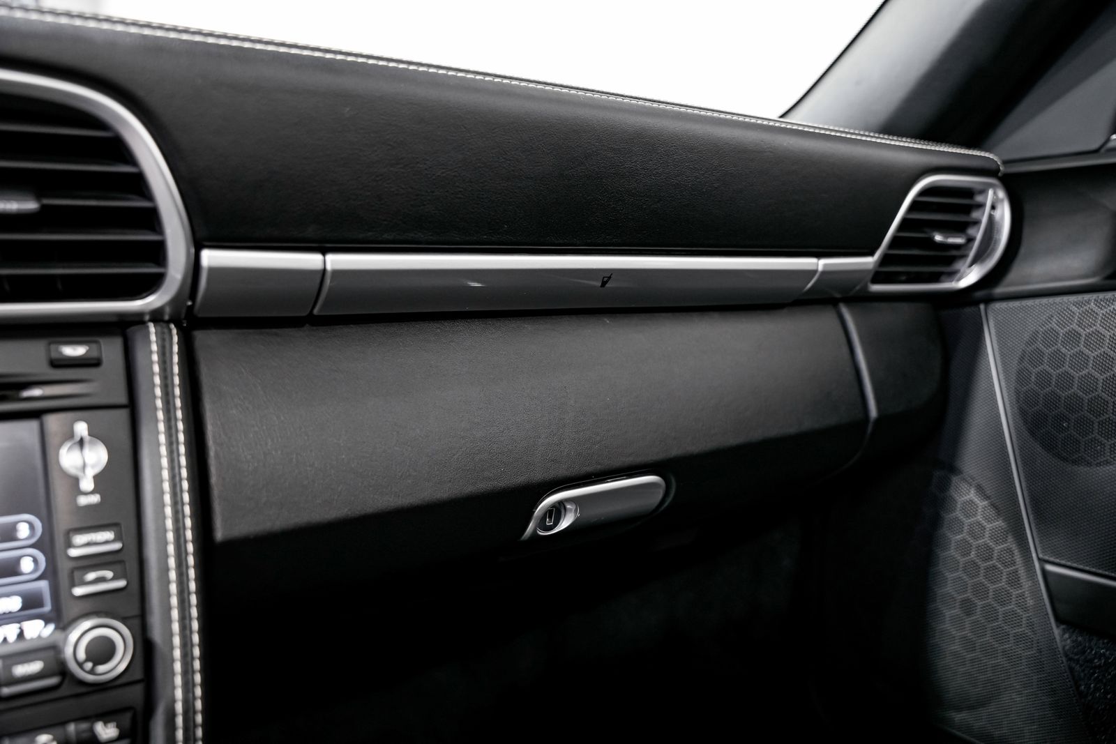 2011 Porsche 911 Turbo S - Photo 16