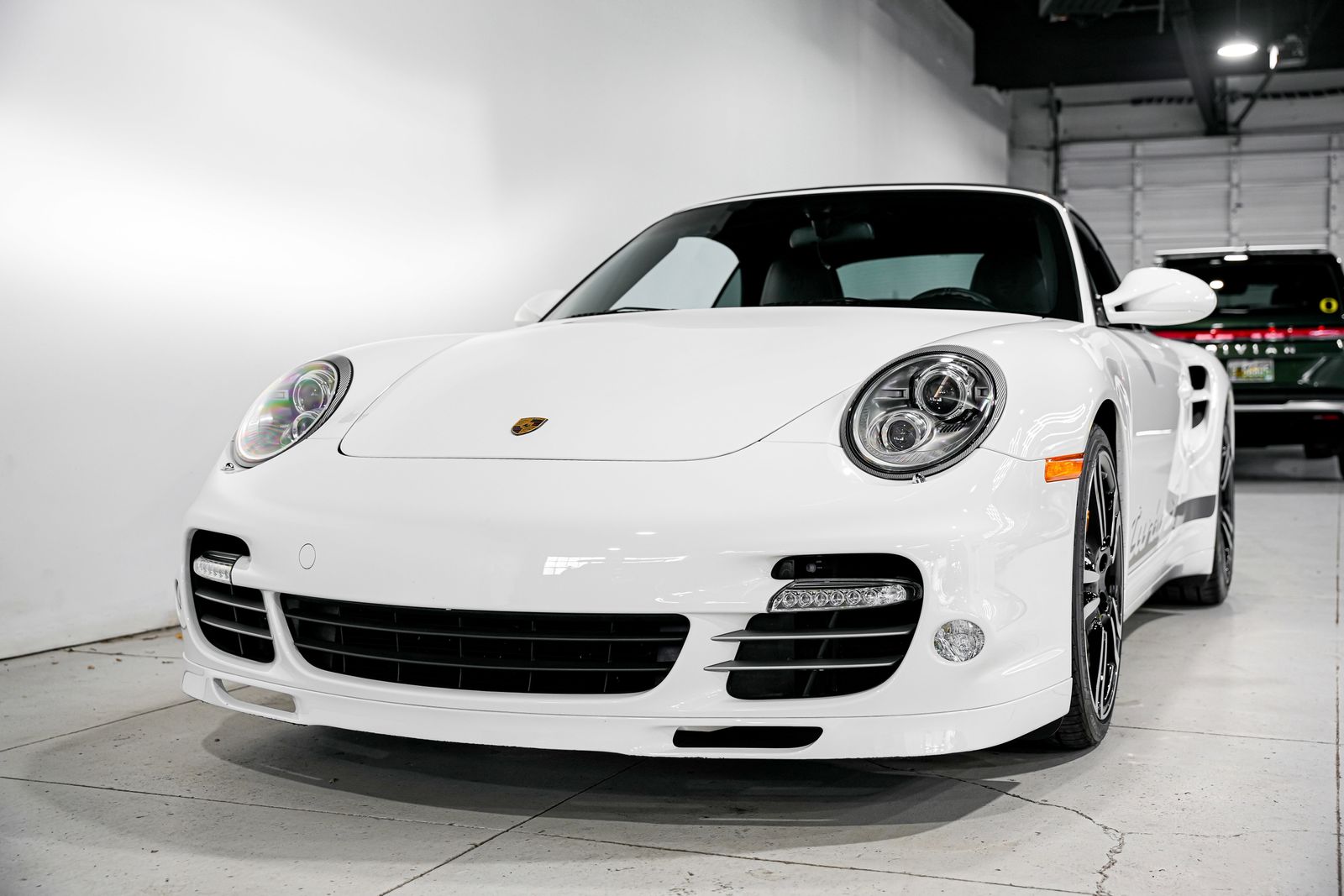 2011 Porsche 911 Turbo S - Photo 33