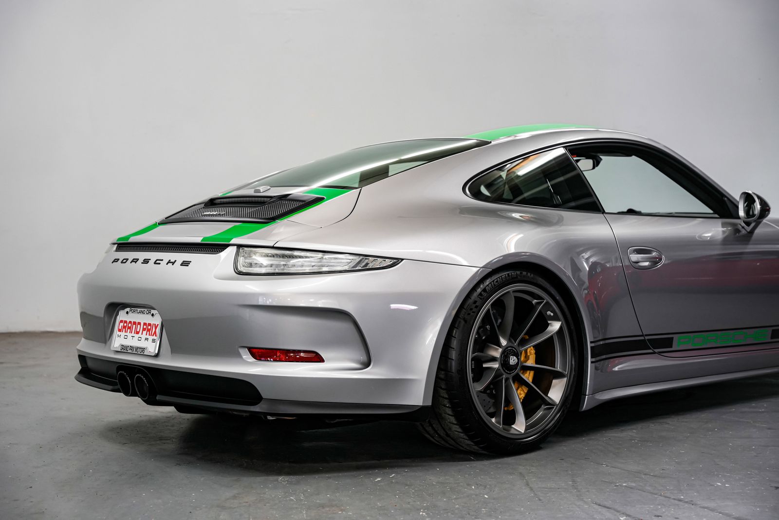 2016 Porsche 911 R - Photo 39