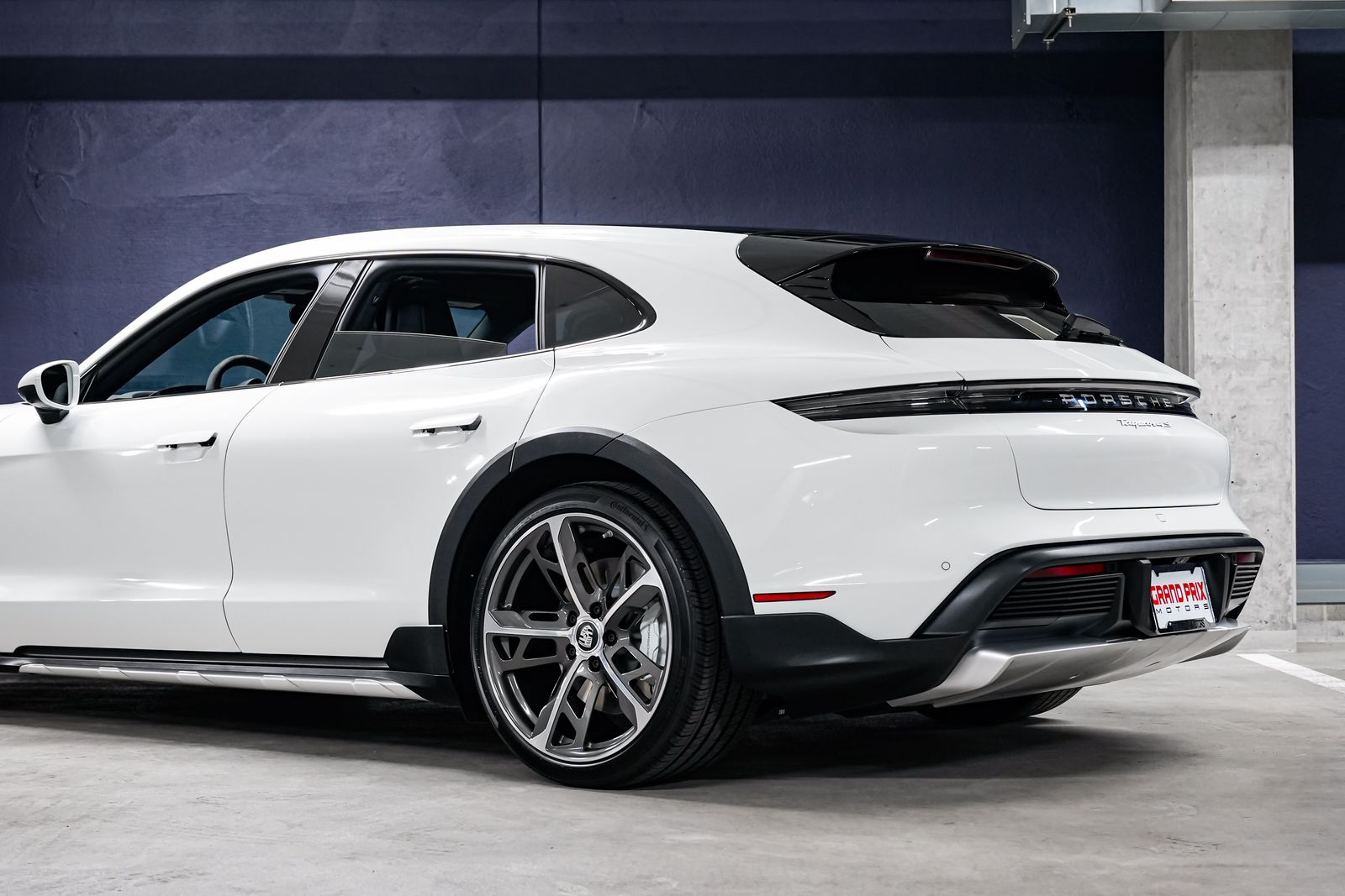 2023 Porsche Taycan 37
