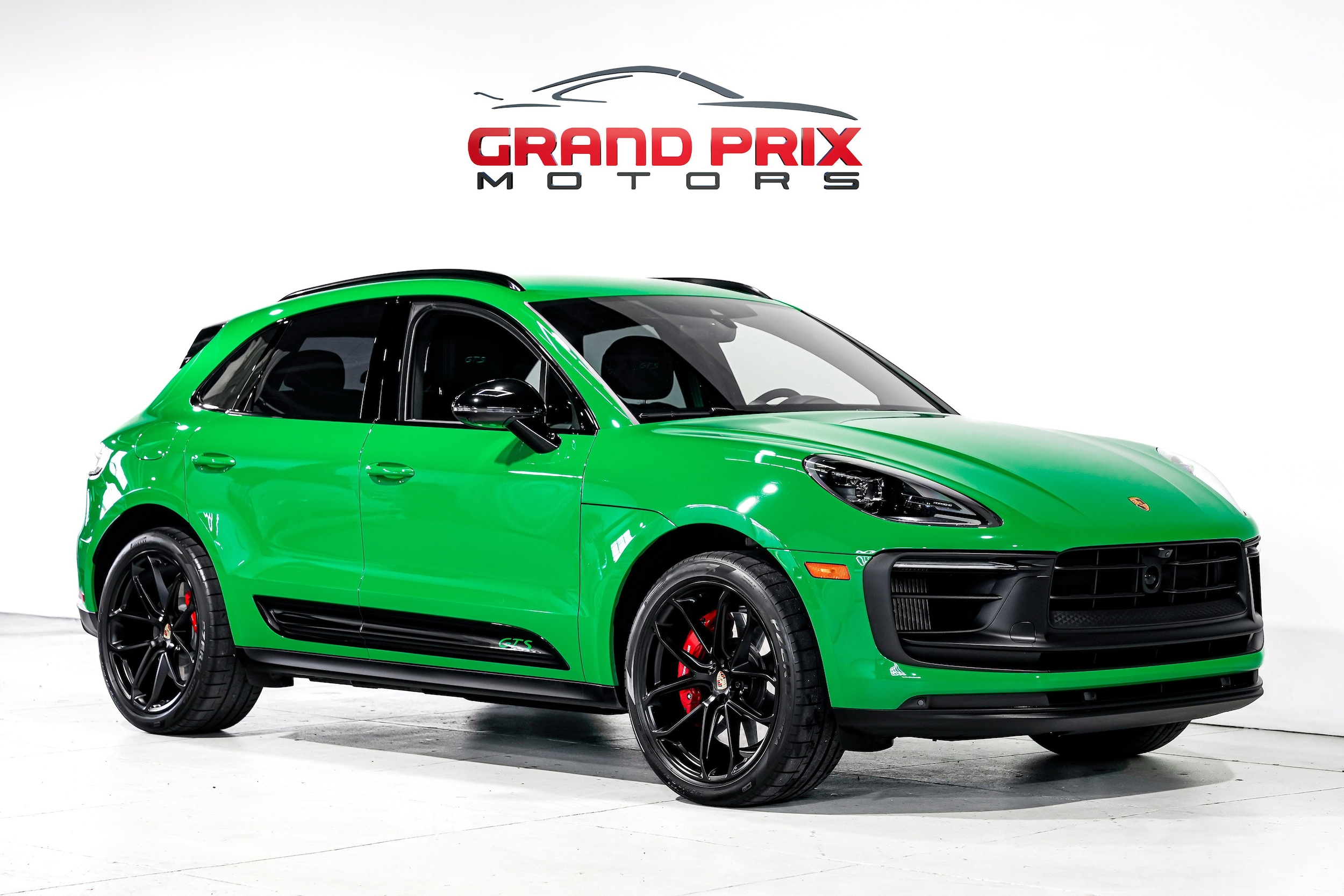 2023 Porsche Macan GTS's photo