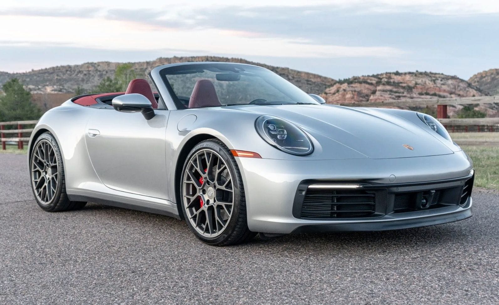 2021 Porsche 911 Carrera 4S Cabriolet's photo