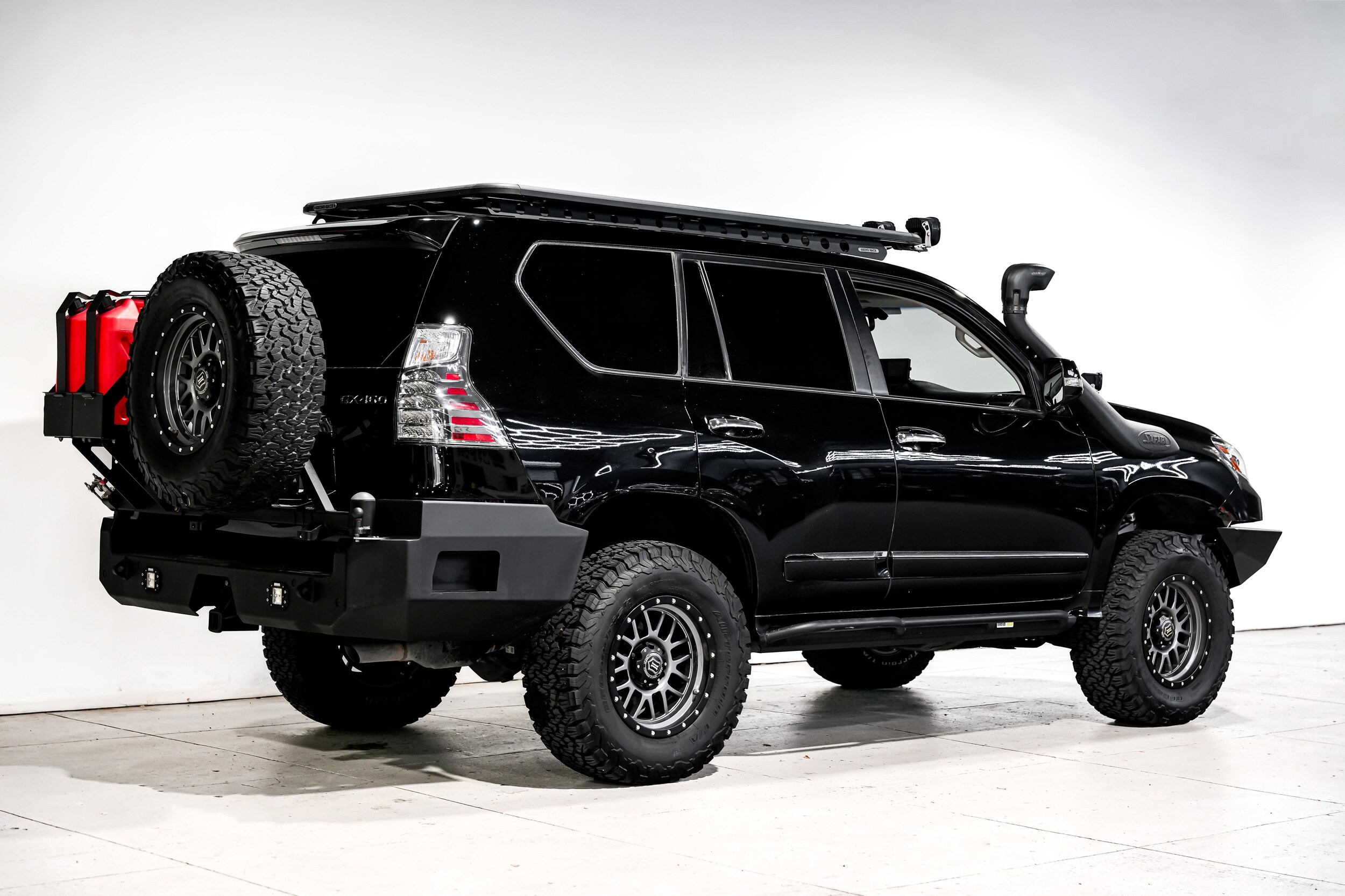 2017 Lexus GX 460 photo 3