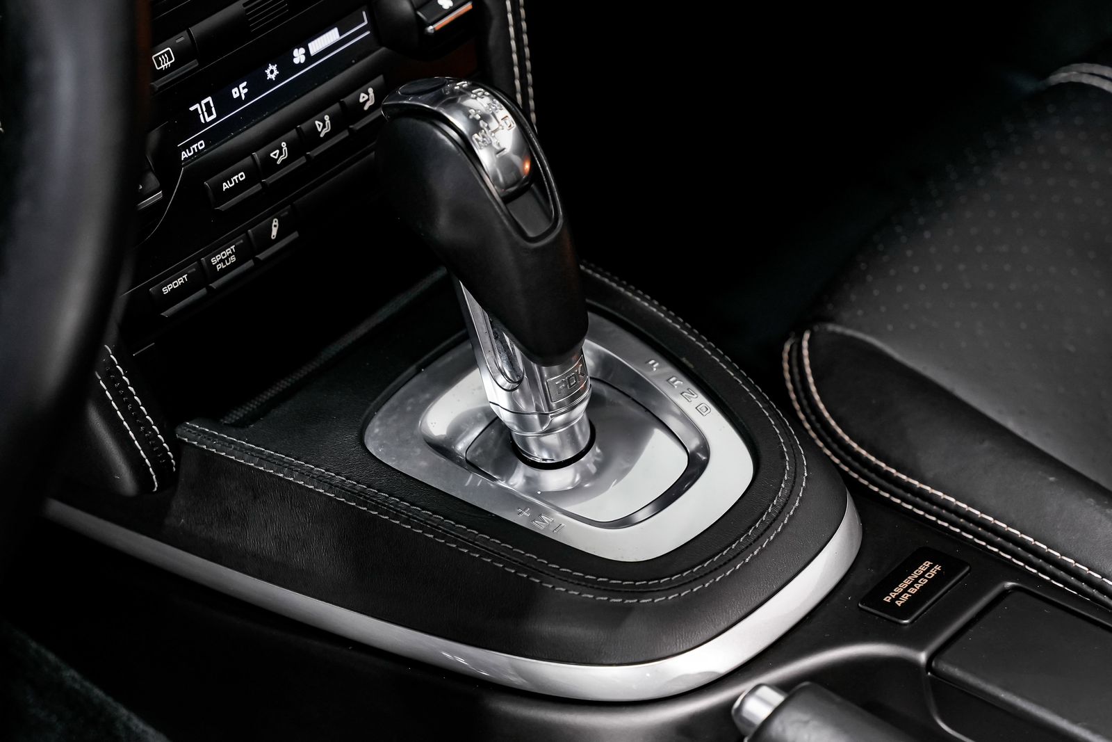 2011 Porsche 911 Turbo S - Photo 21