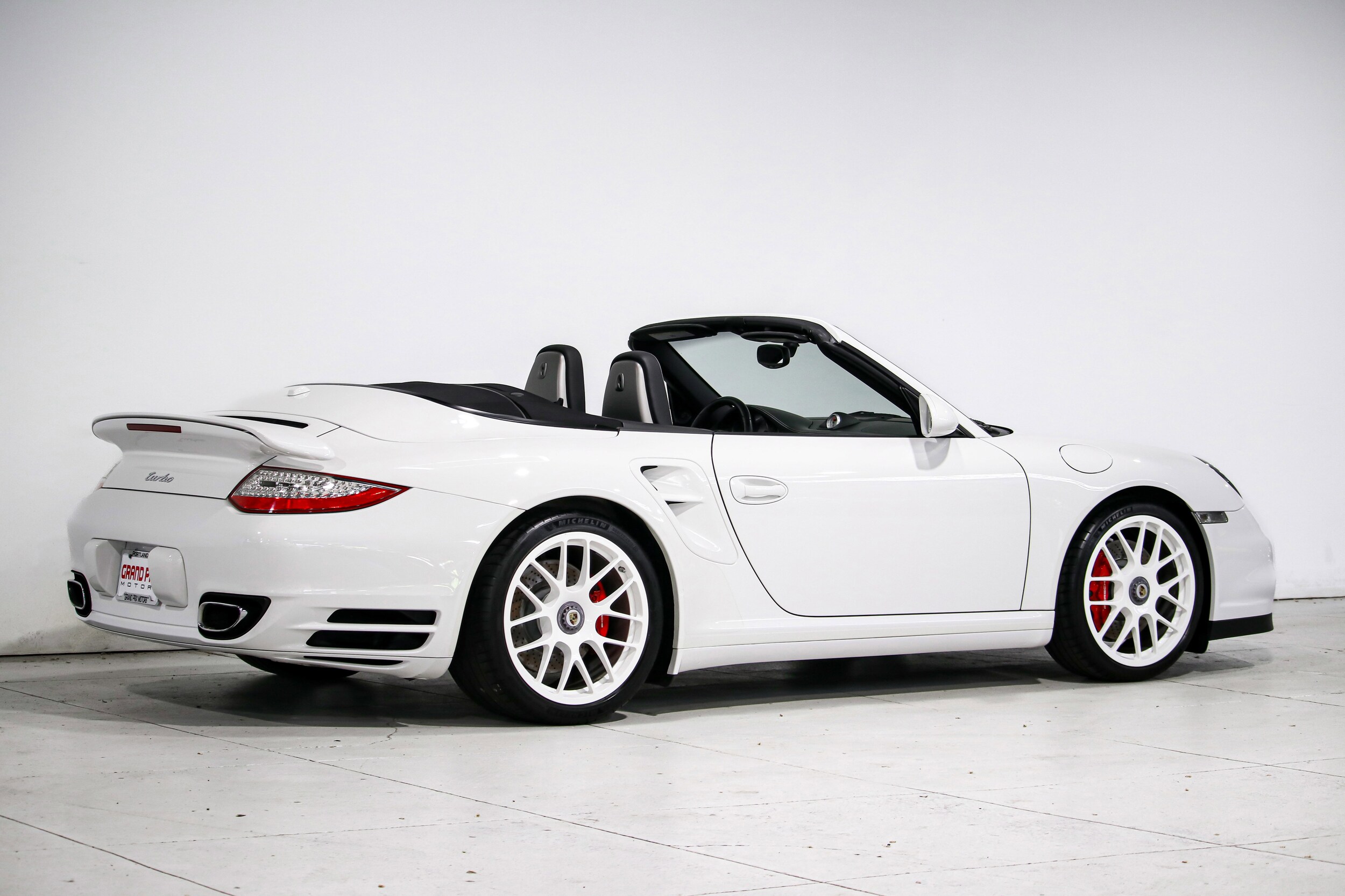 2011 Porsche 911 Turbo Cabriolet photo 2