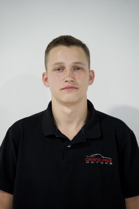 Staff member Alex Basiuk from ID_b9897de6082c