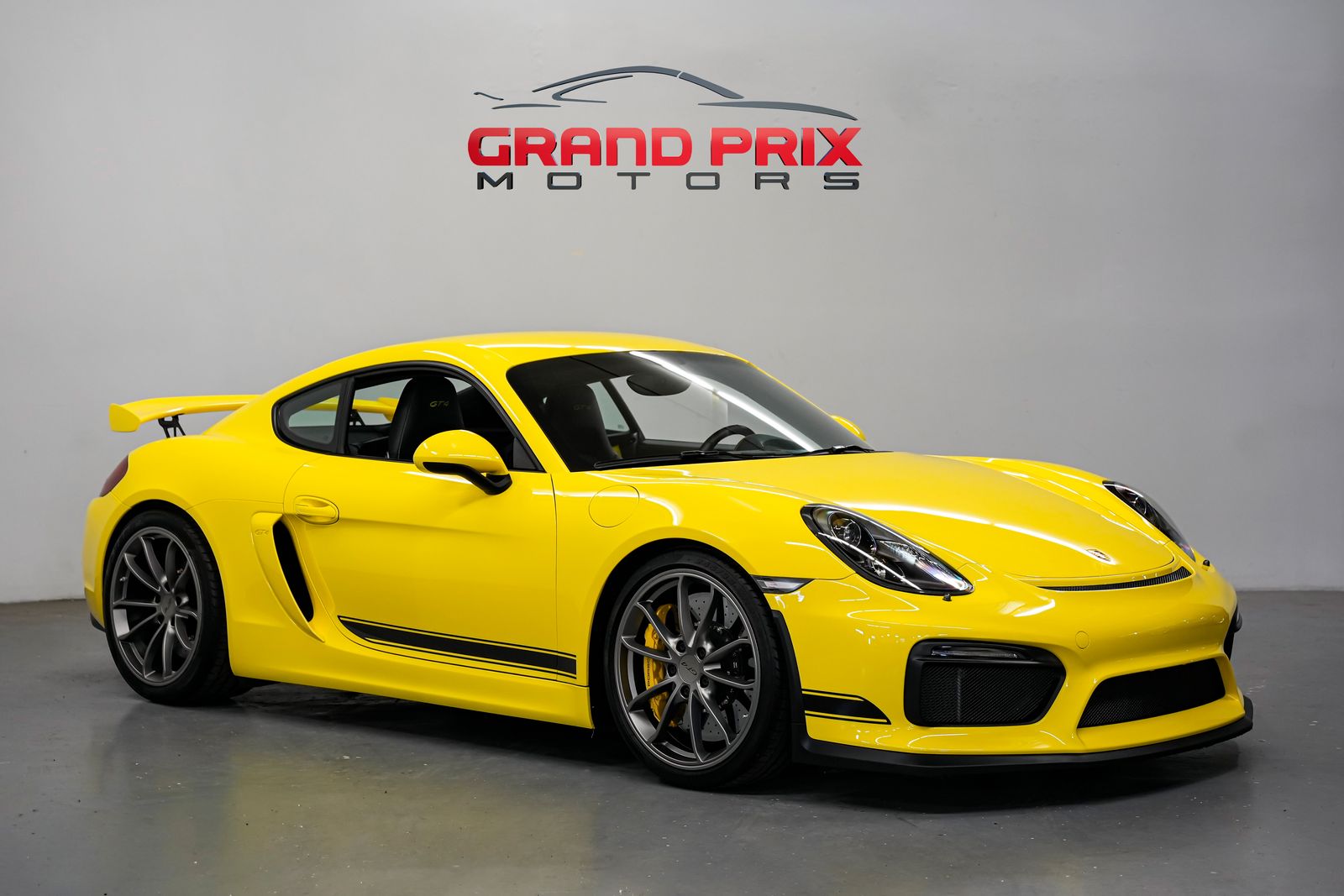 2016 Porsche Cayman GT4's photo