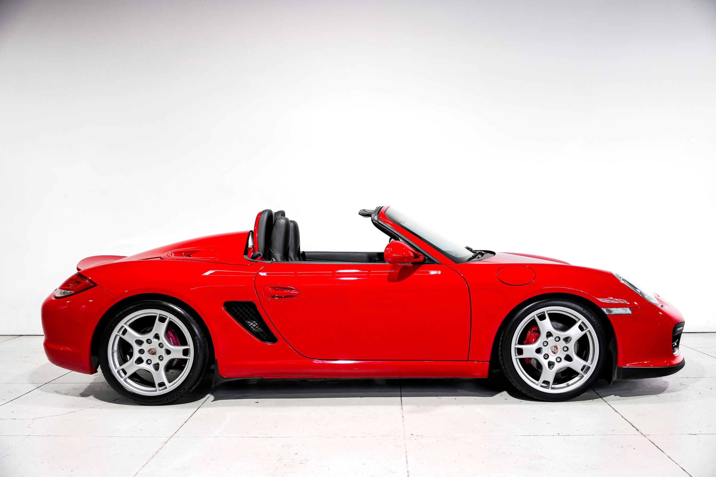 2011 Porsche Boxster Spyder photo 2