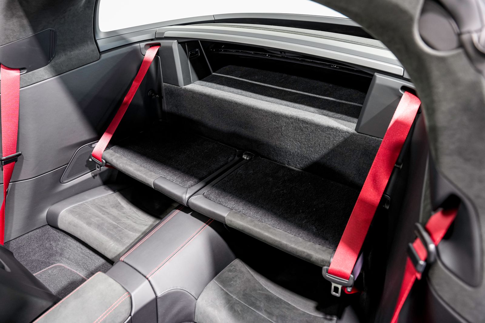 2024 Porsche 911 GTS - Photo 26