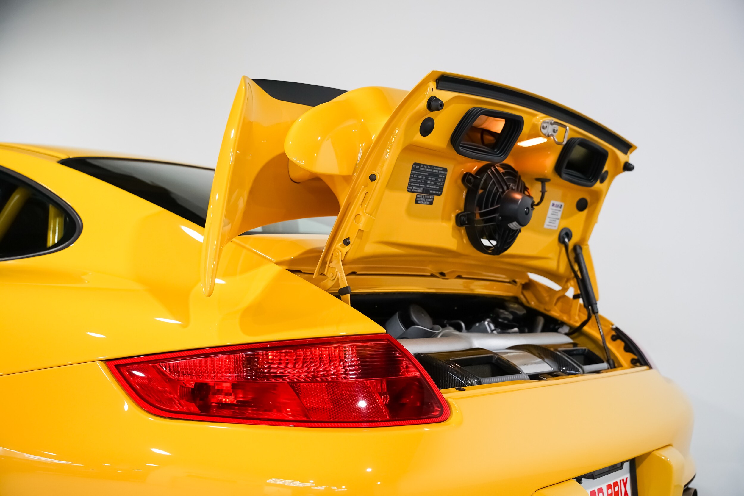 未開封】アイドロン Porsche 911 Turbo S 2011 イエロー