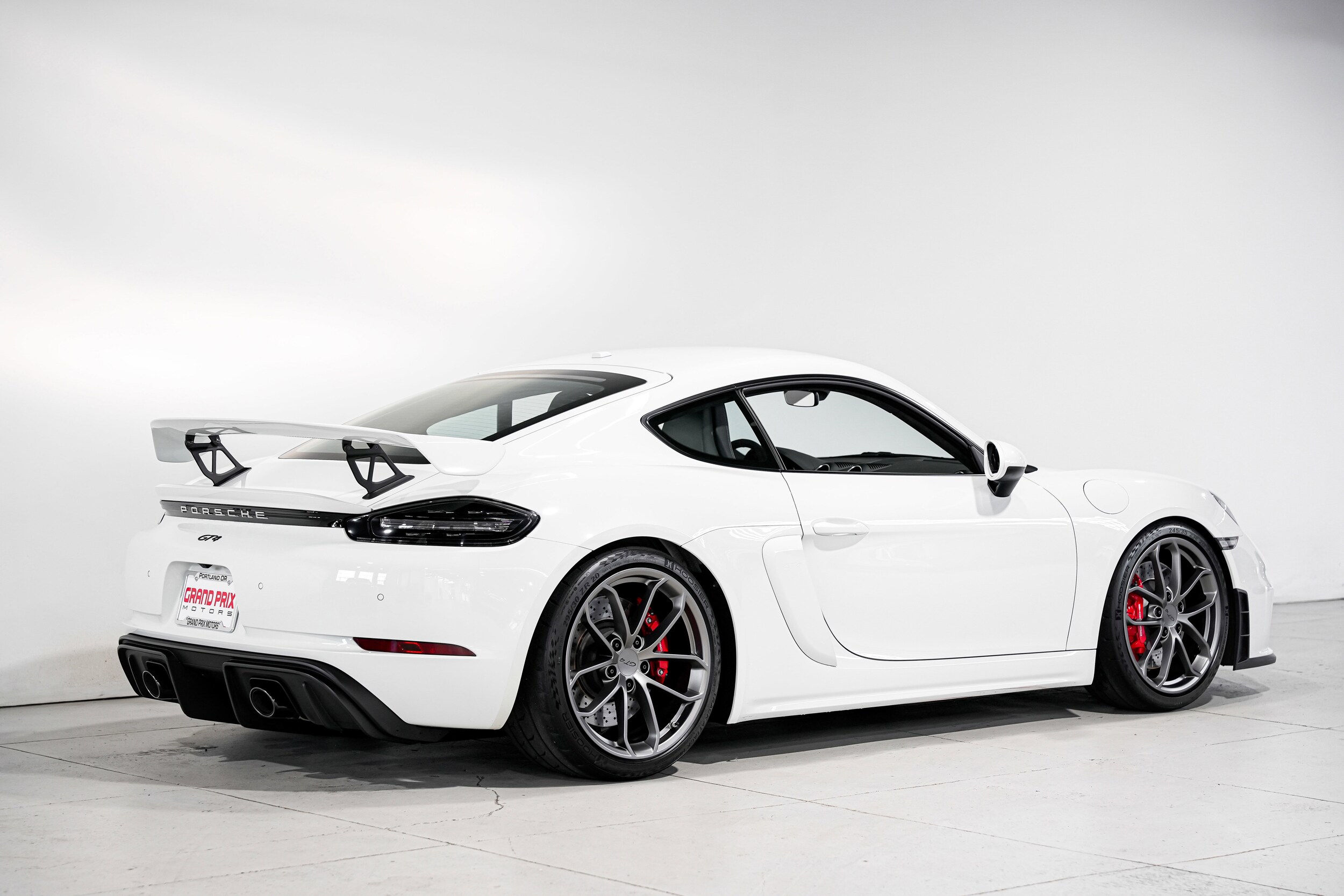 2021 Porsche Cayman GT4 photo 3