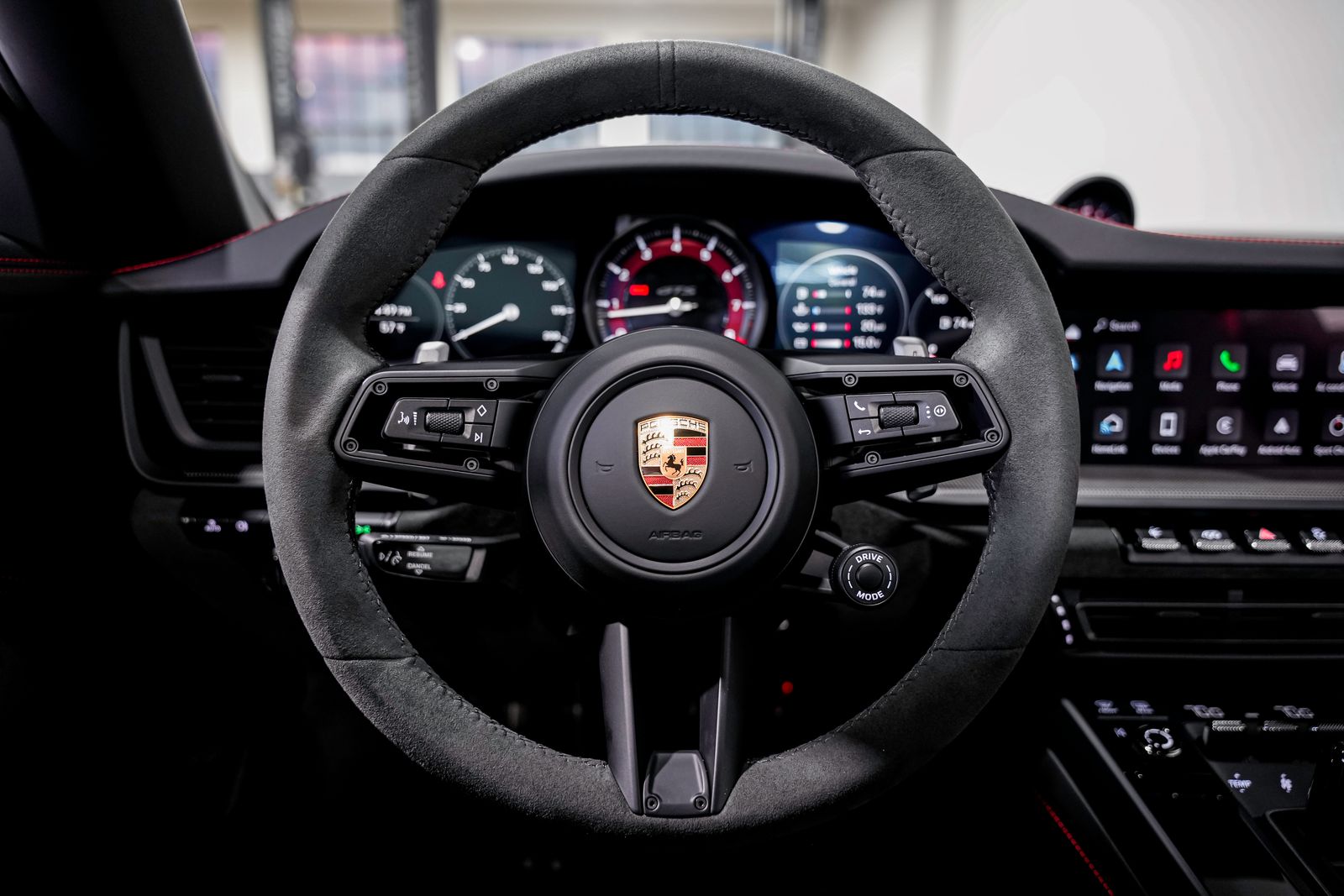 2024 Porsche 911 GTS - Photo 11