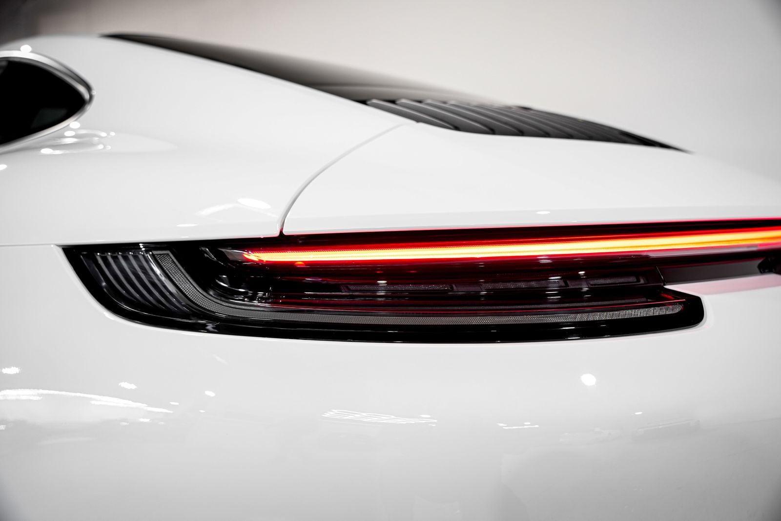 2022 Porsche 911 GTS - Photo 36