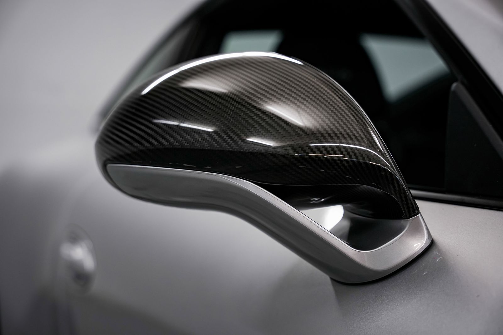 2016 Porsche 911 R - Photo 42
