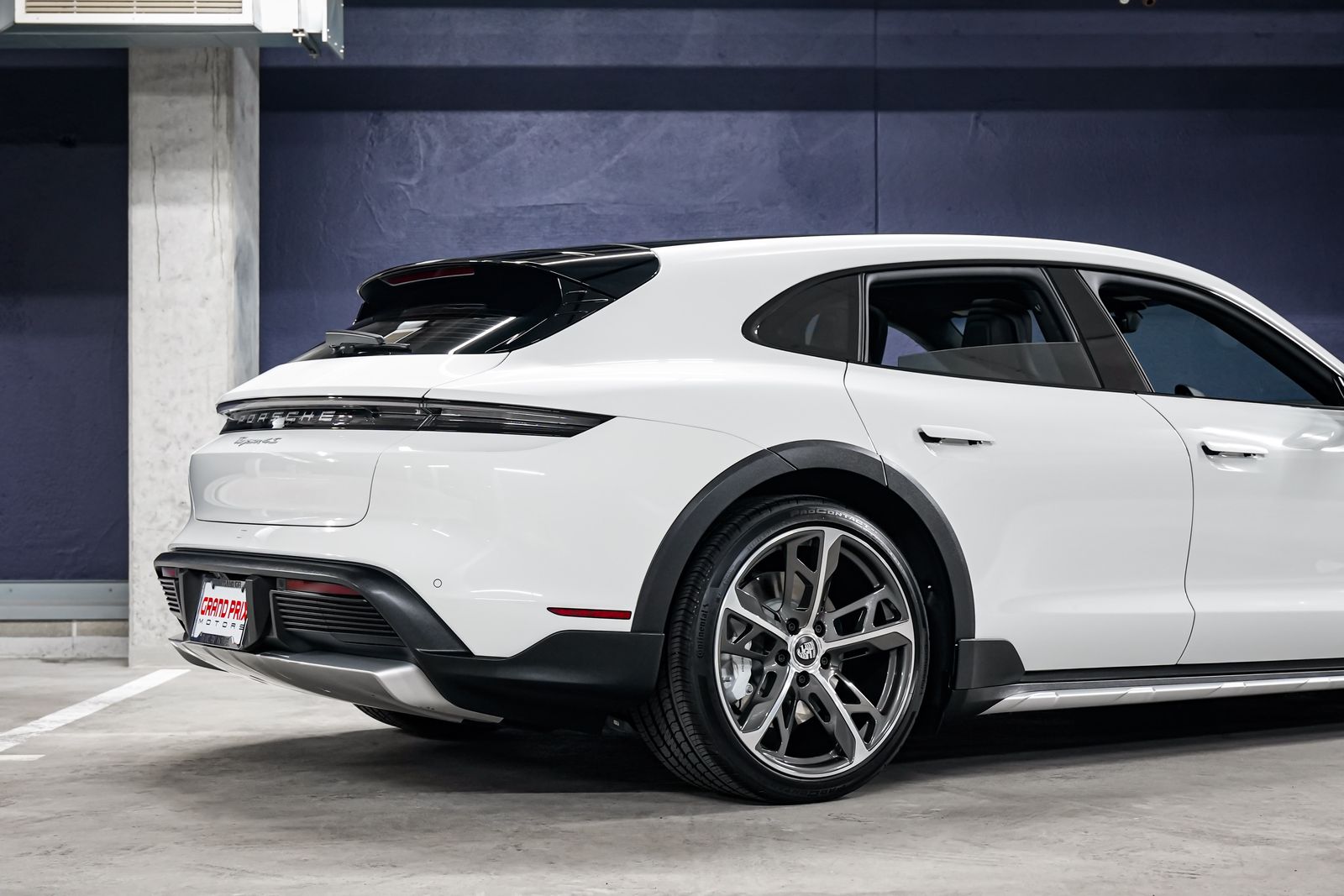 2023 Porsche Taycan 38