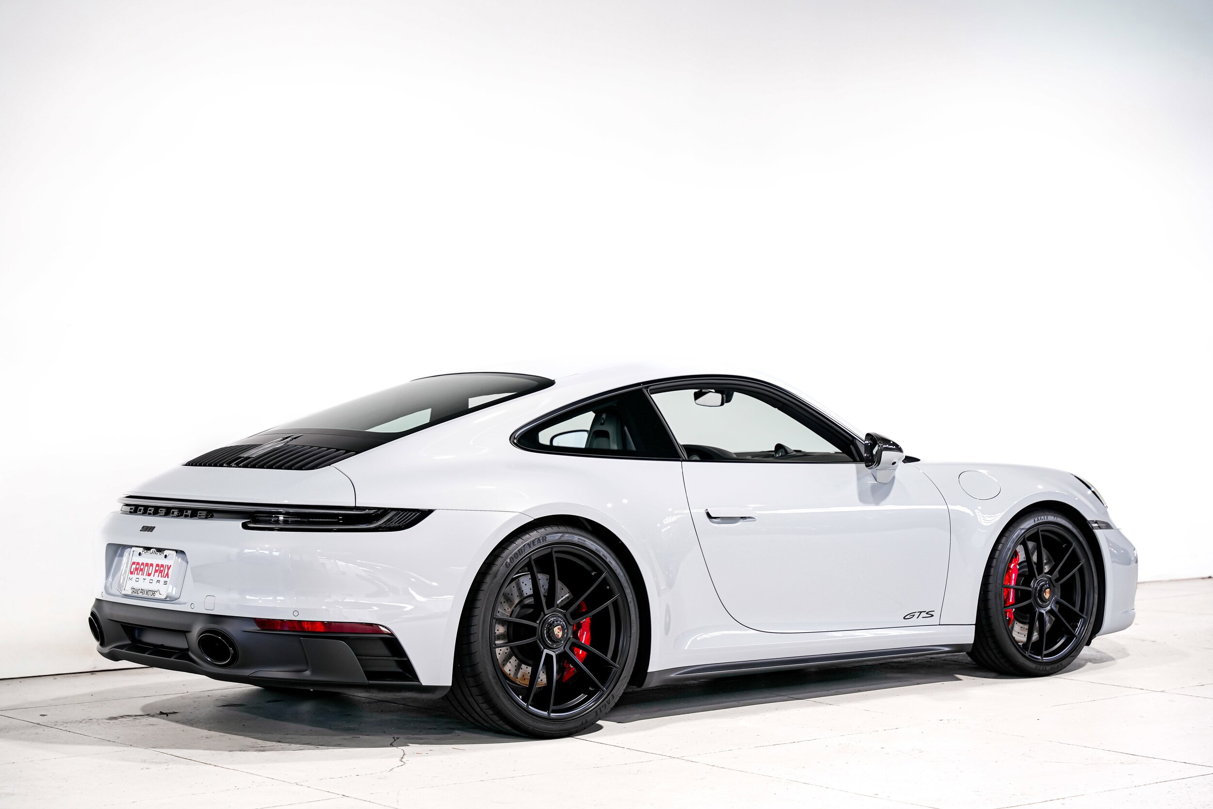 2023 Porsche 911 GTS photo 3