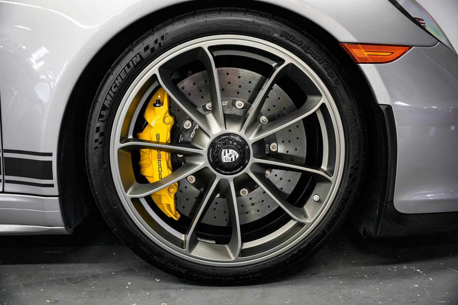 2016 Porsche 911 R - Photo 55