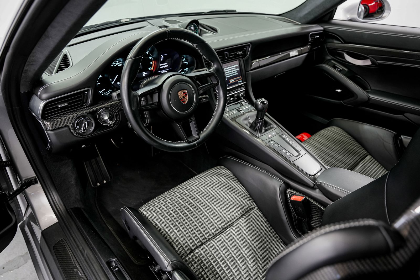2016 Porsche 911 R - Photo 9
