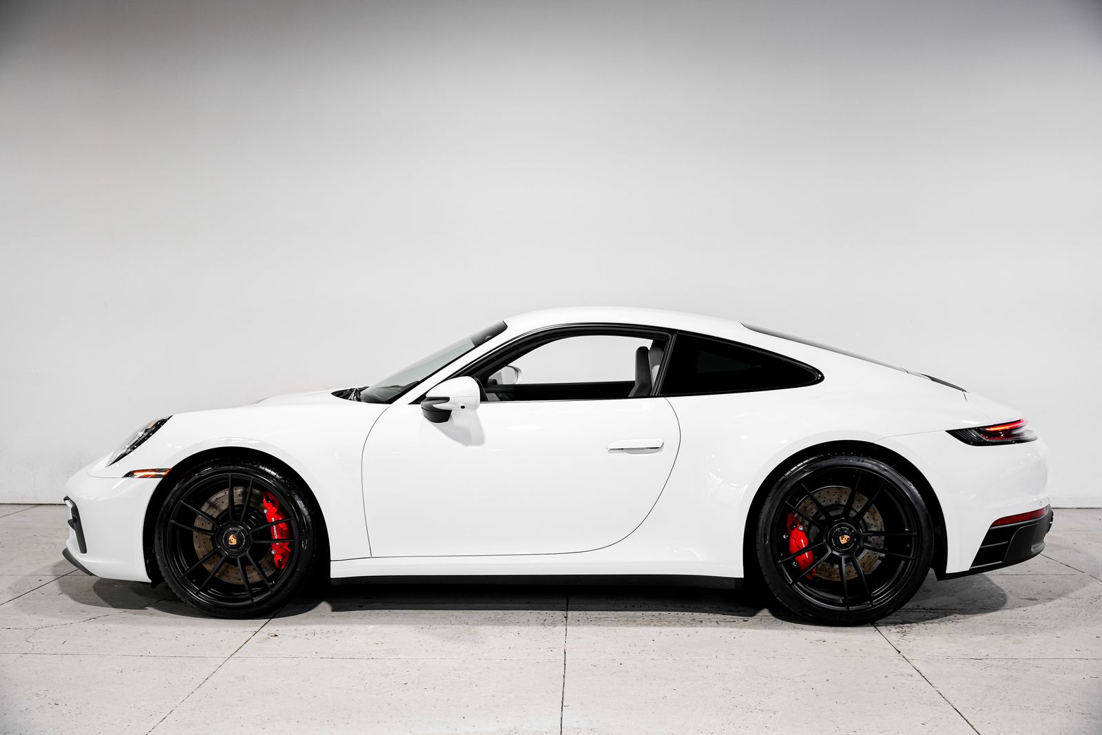 2022 Porsche 911 GTS - Photo 7