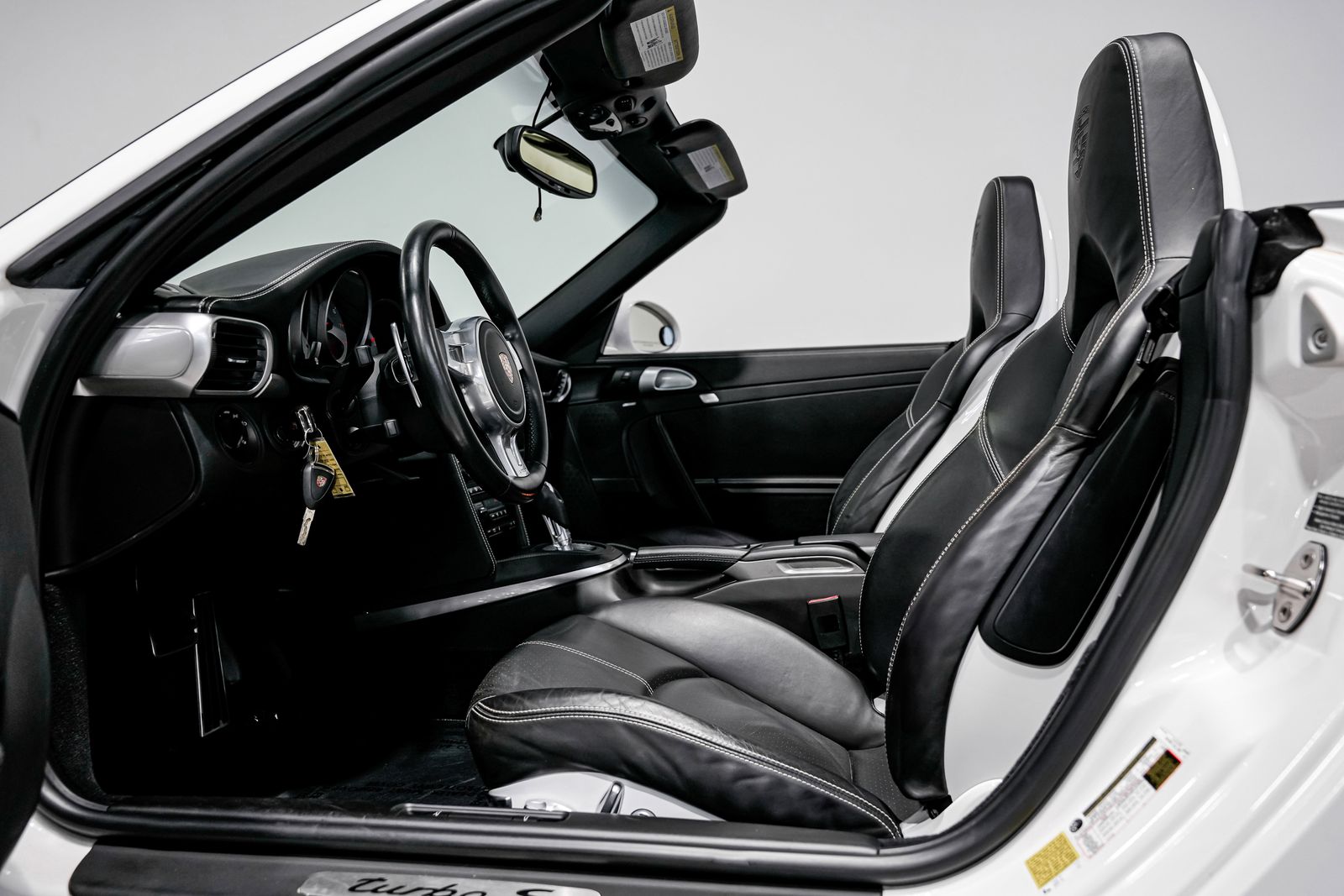 2011 Porsche 911 Turbo S - Photo 20