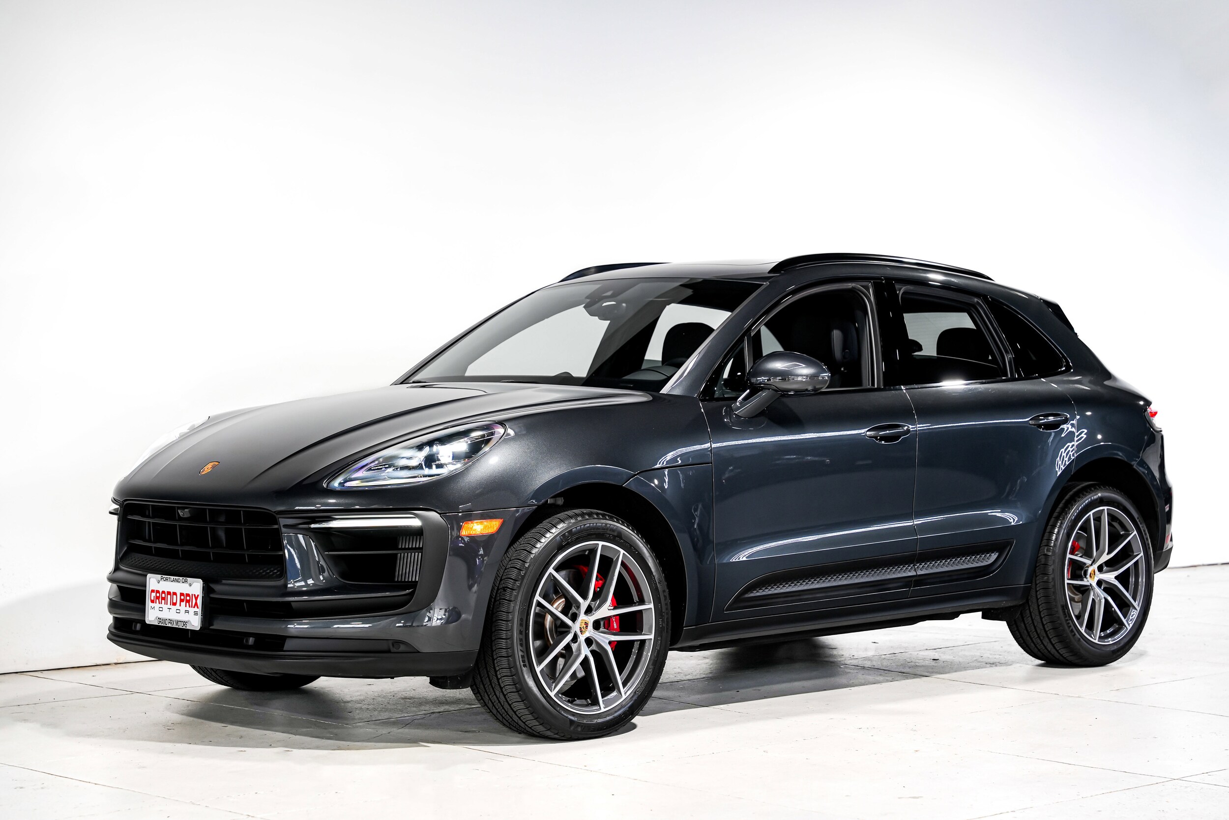 2022 Porsche Macan S photo 4