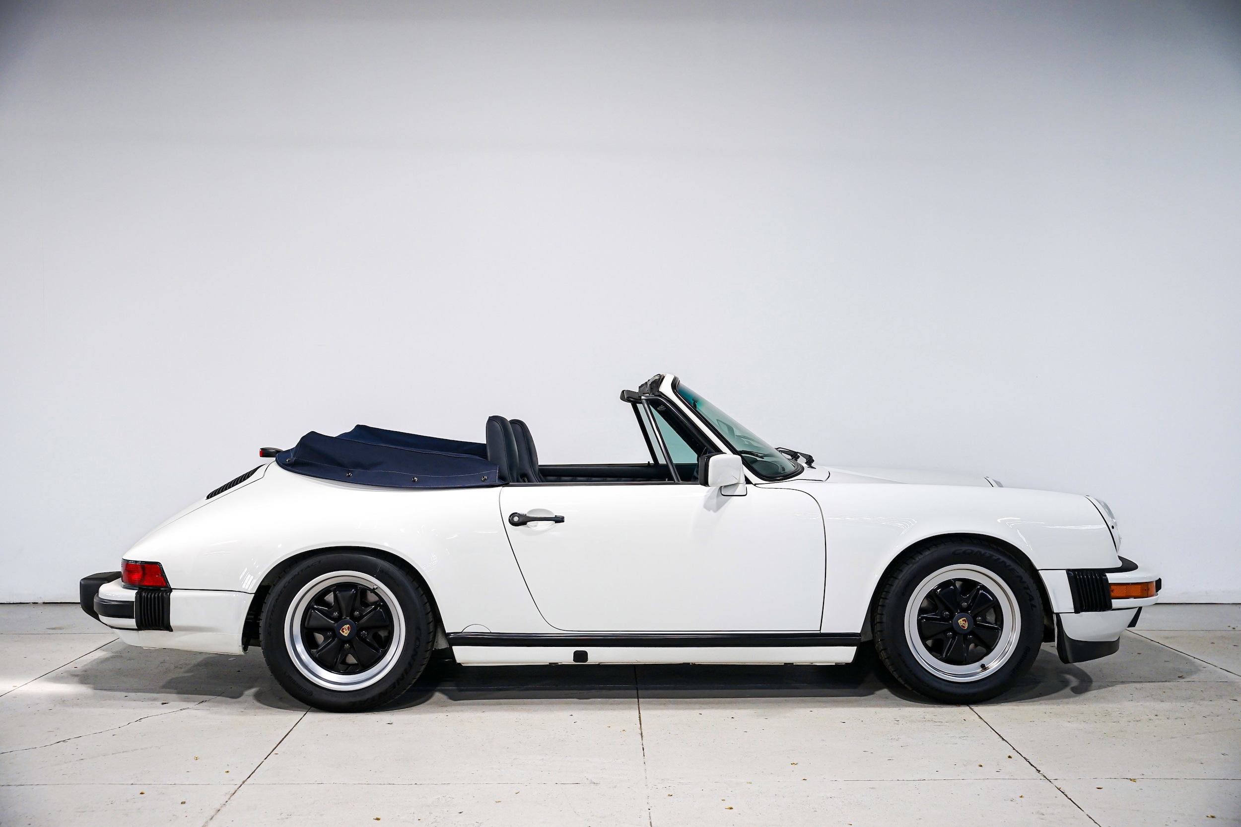 porche☆ 1987 Porsche 911 Turbo | Motorcar Studio