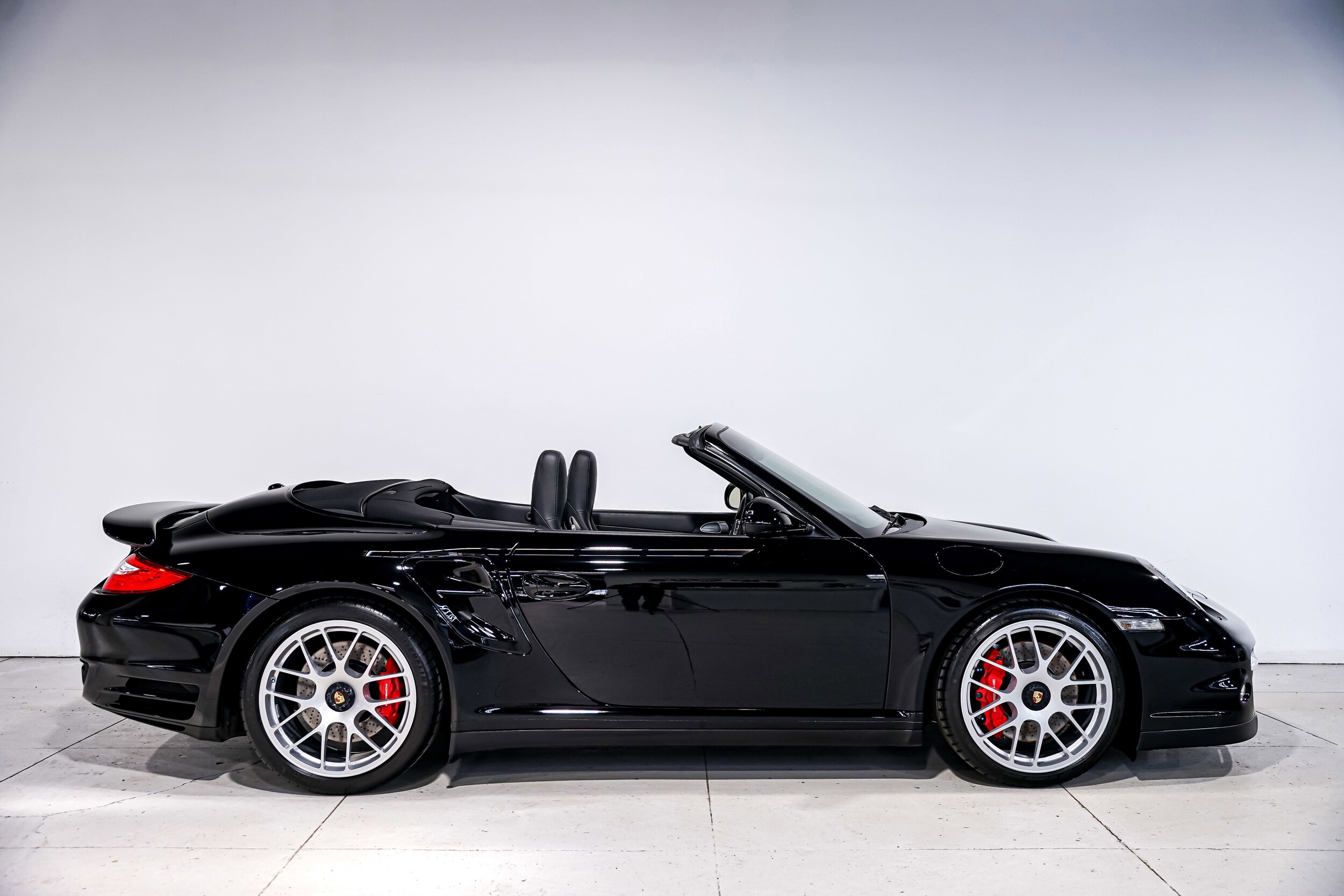 2012 Porsche 911 Turbo Cabriolet photo 2