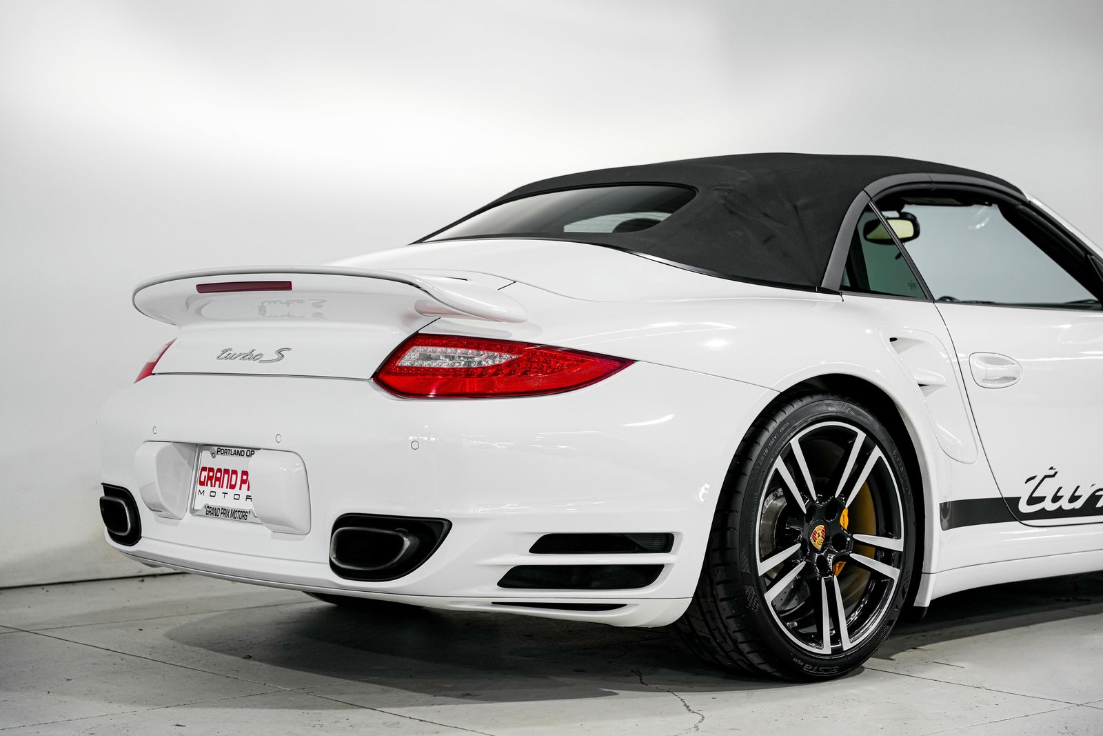 2011 Porsche 911 Turbo S - Photo 41