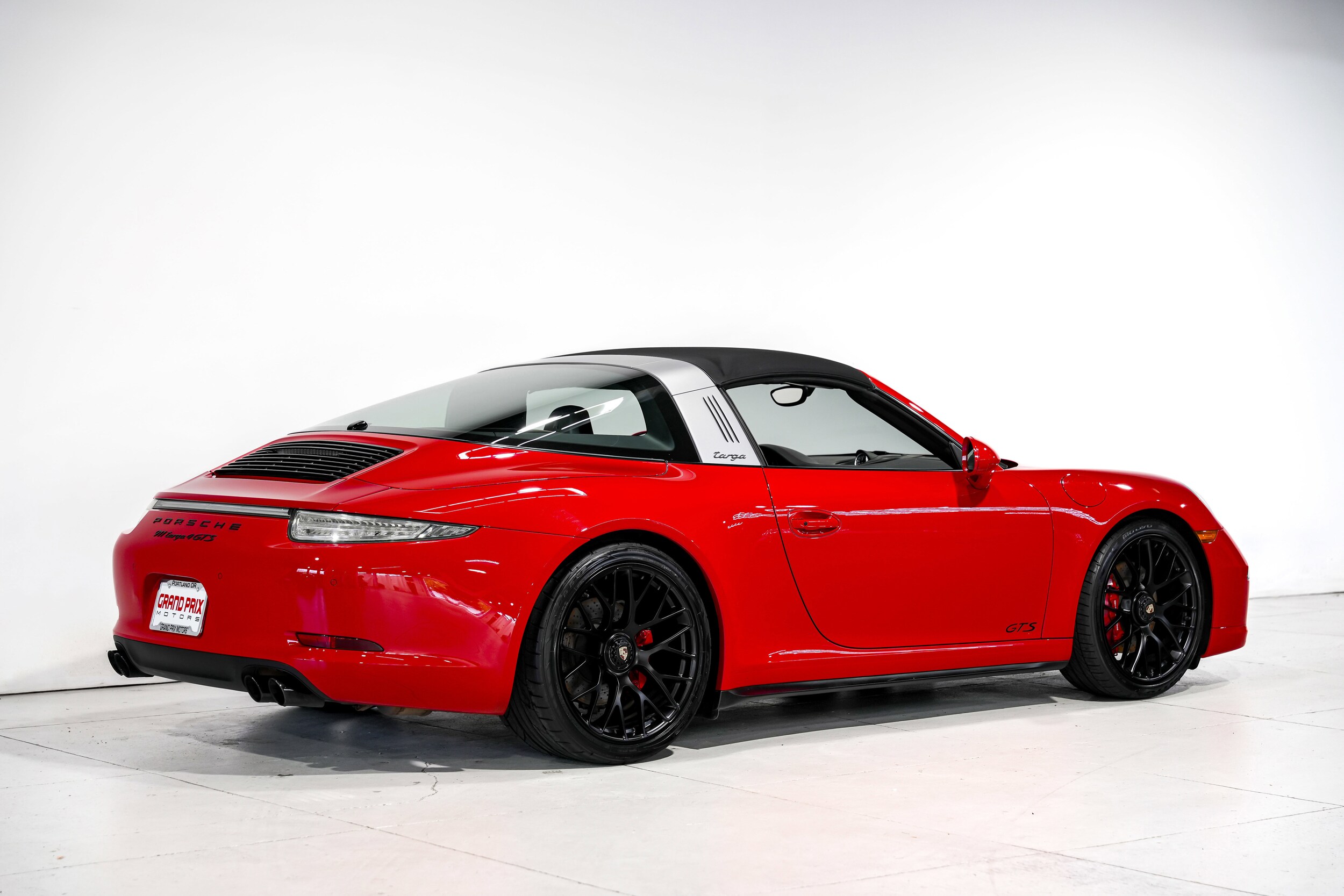 2016 Porsche 911 Targa 4 GTS photo 3