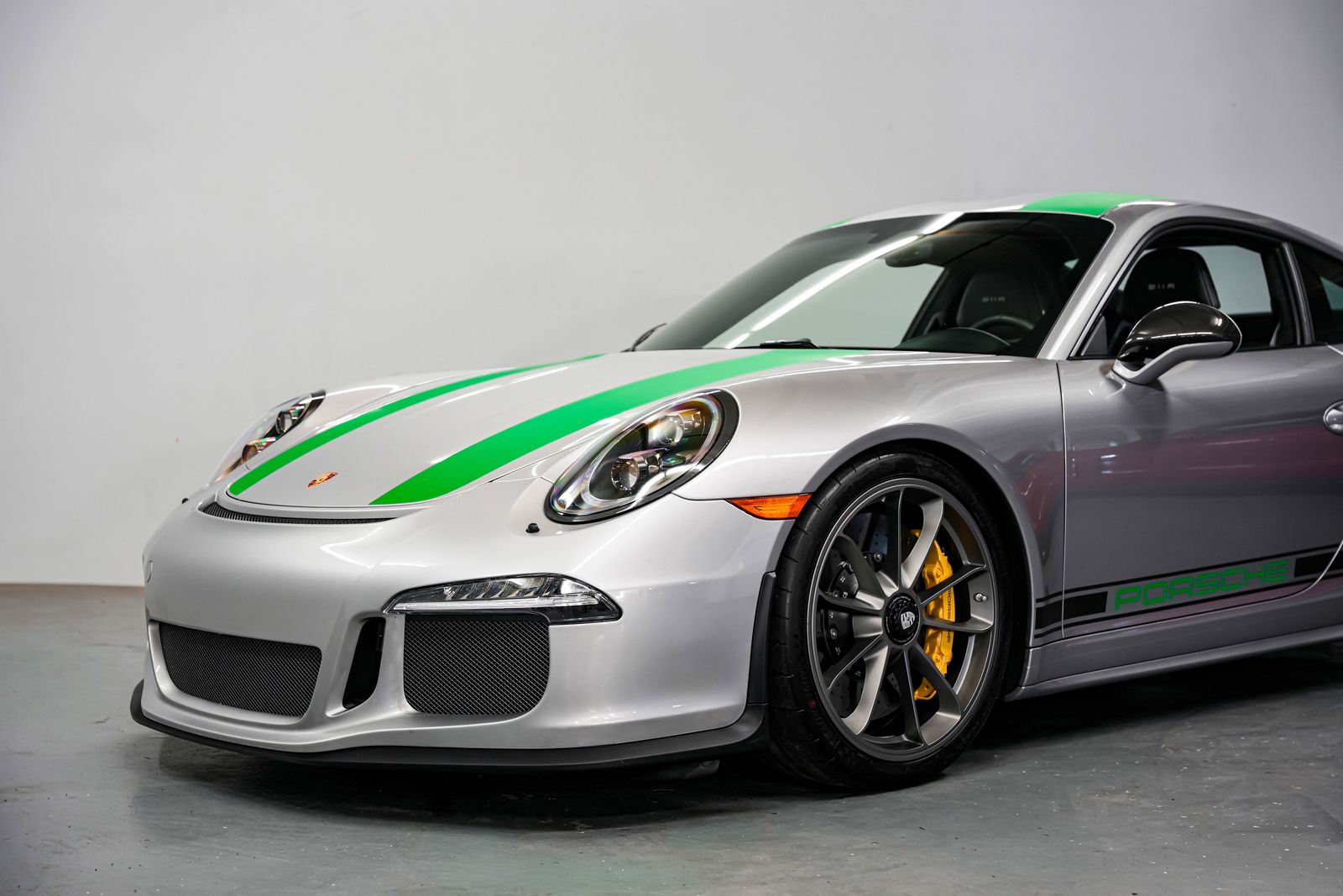 2016 Porsche 911 R - Photo 35