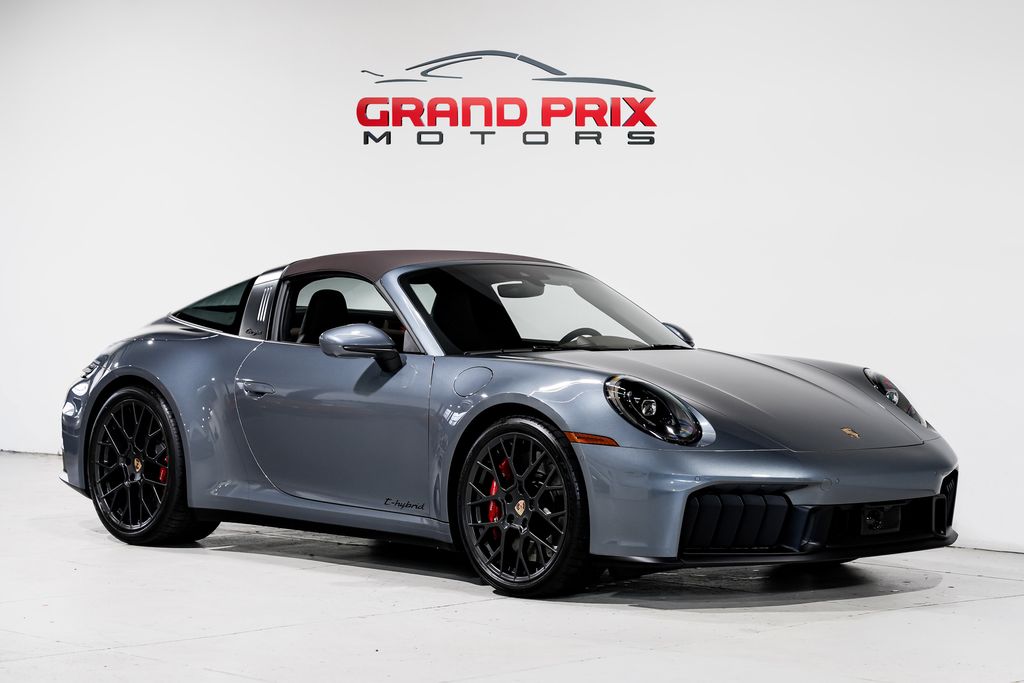 2025 Porsche 911 Targa 4 GTS's photo