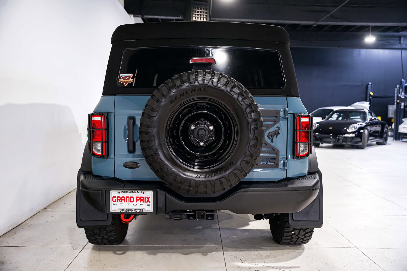 2022 Ford Bronco Black Diamond photo 4