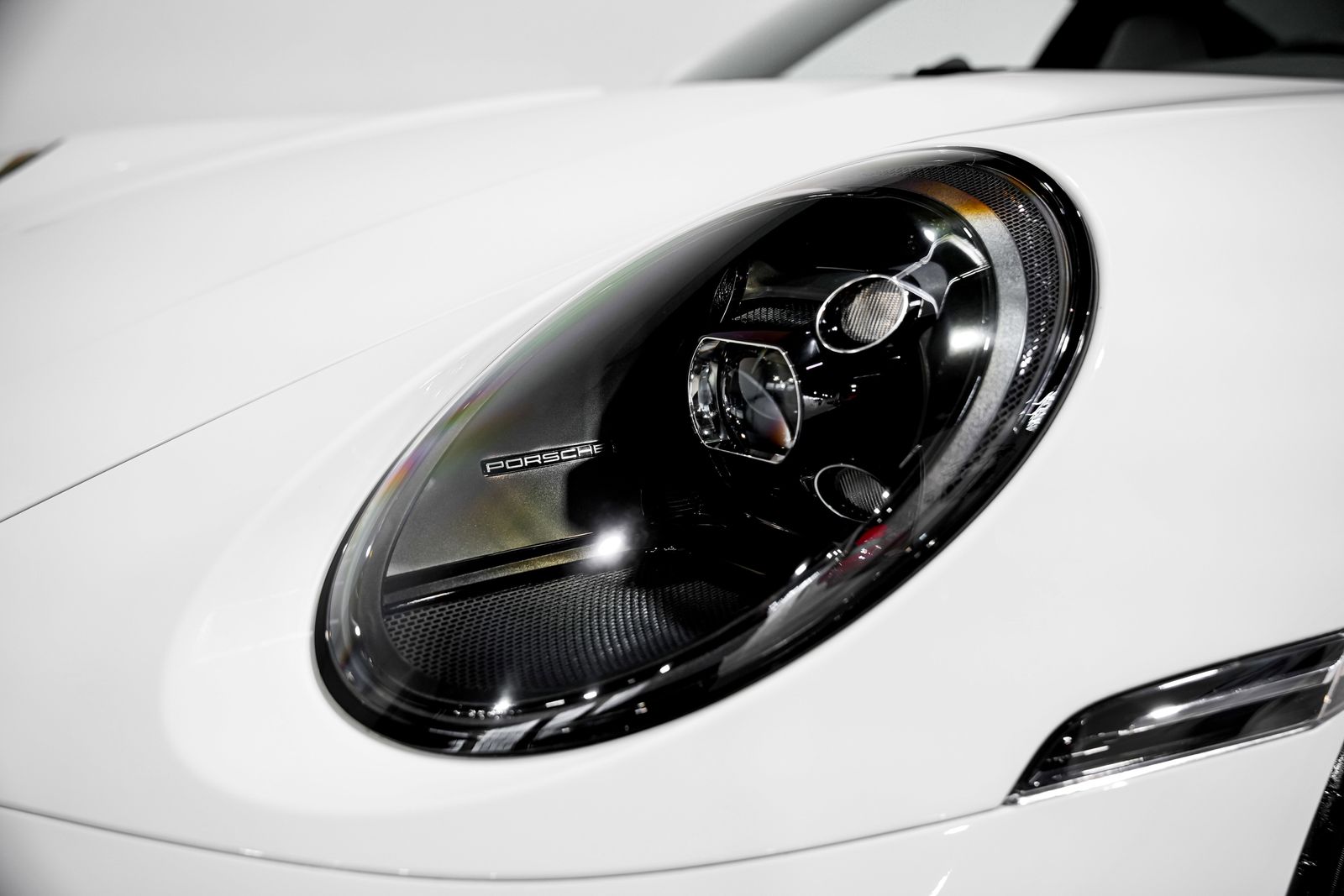 2022 Porsche 911 GTS - Photo 34