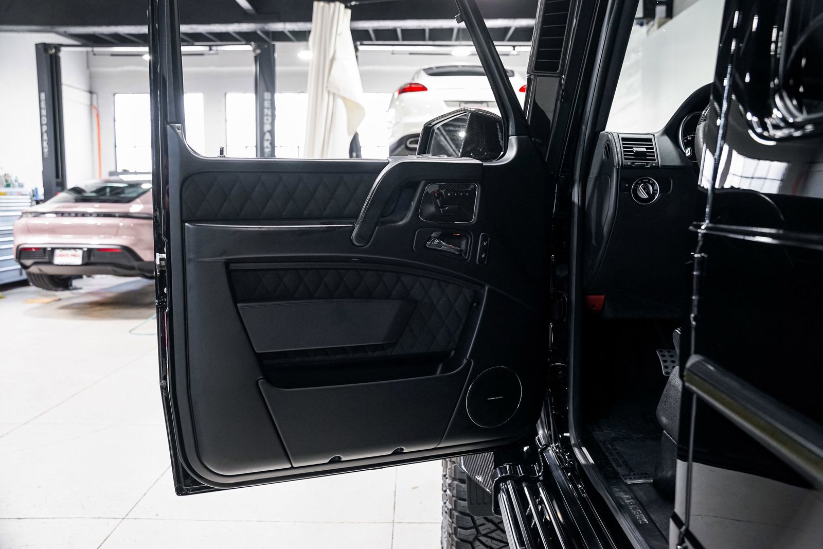 2017 Mercedes-Benz G-Class G550 - Photo 26