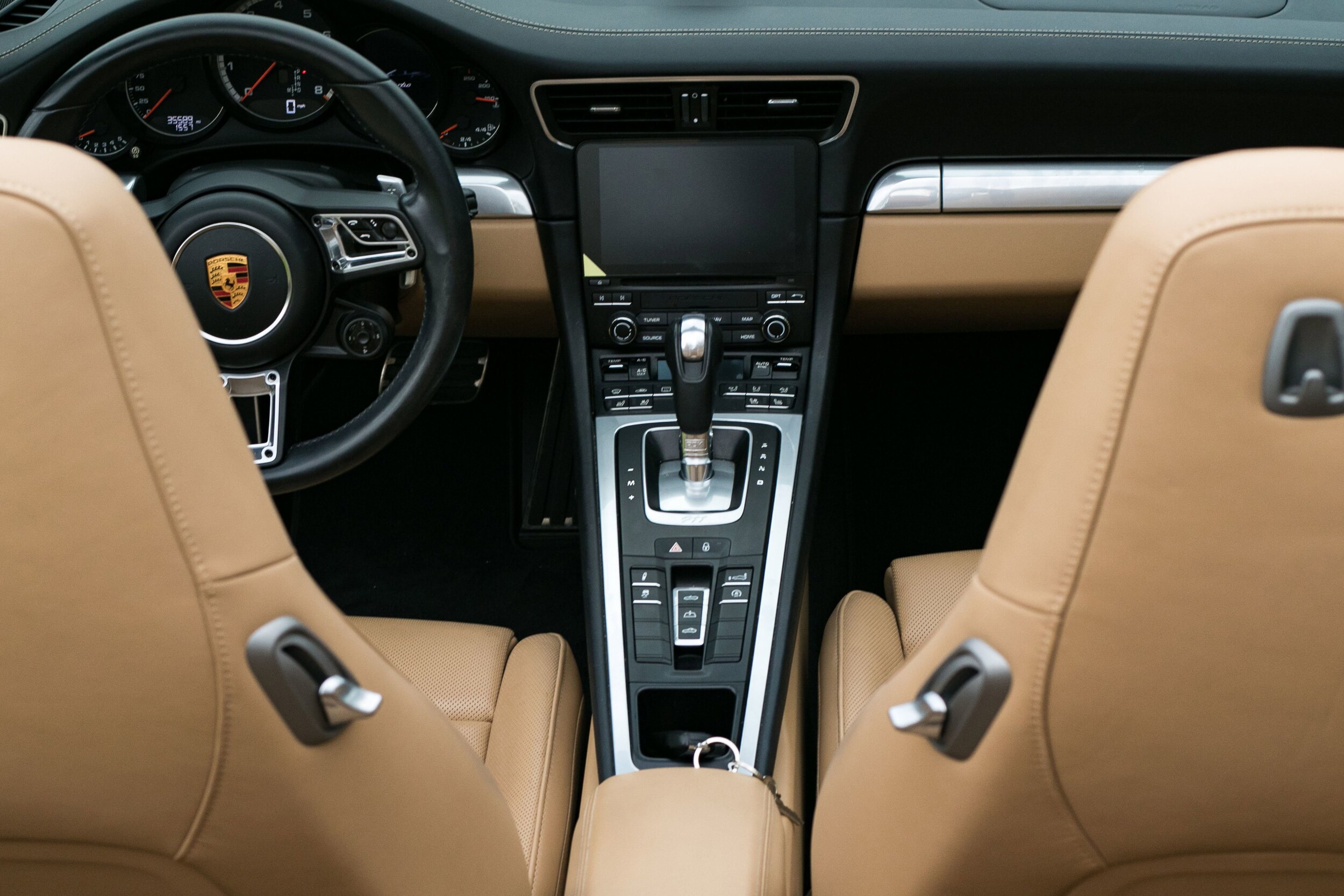 2018 Porsche 911 Turbo Cabriolet photo 4