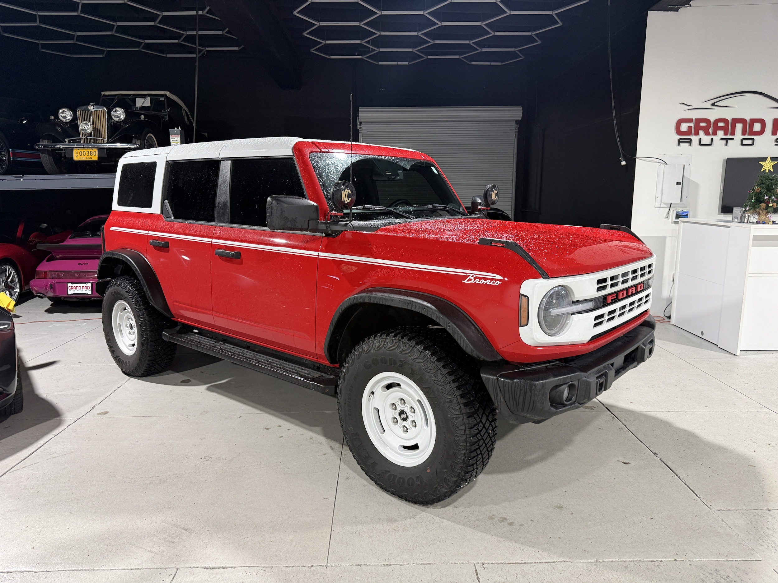 2023 Ford Bronco 4-Door Heritage Editon's photo