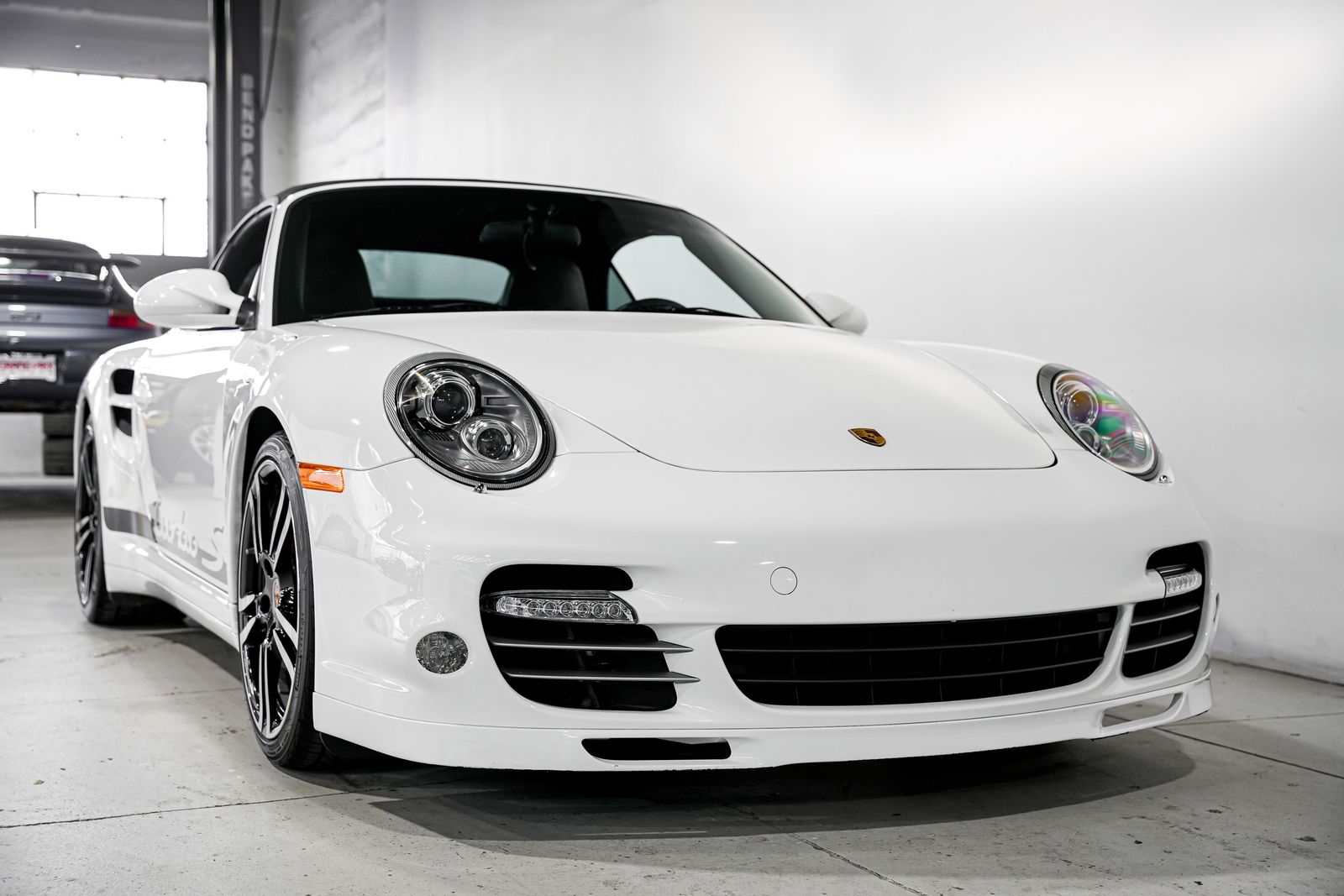 2011 Porsche 911 Turbo S - Photo 46