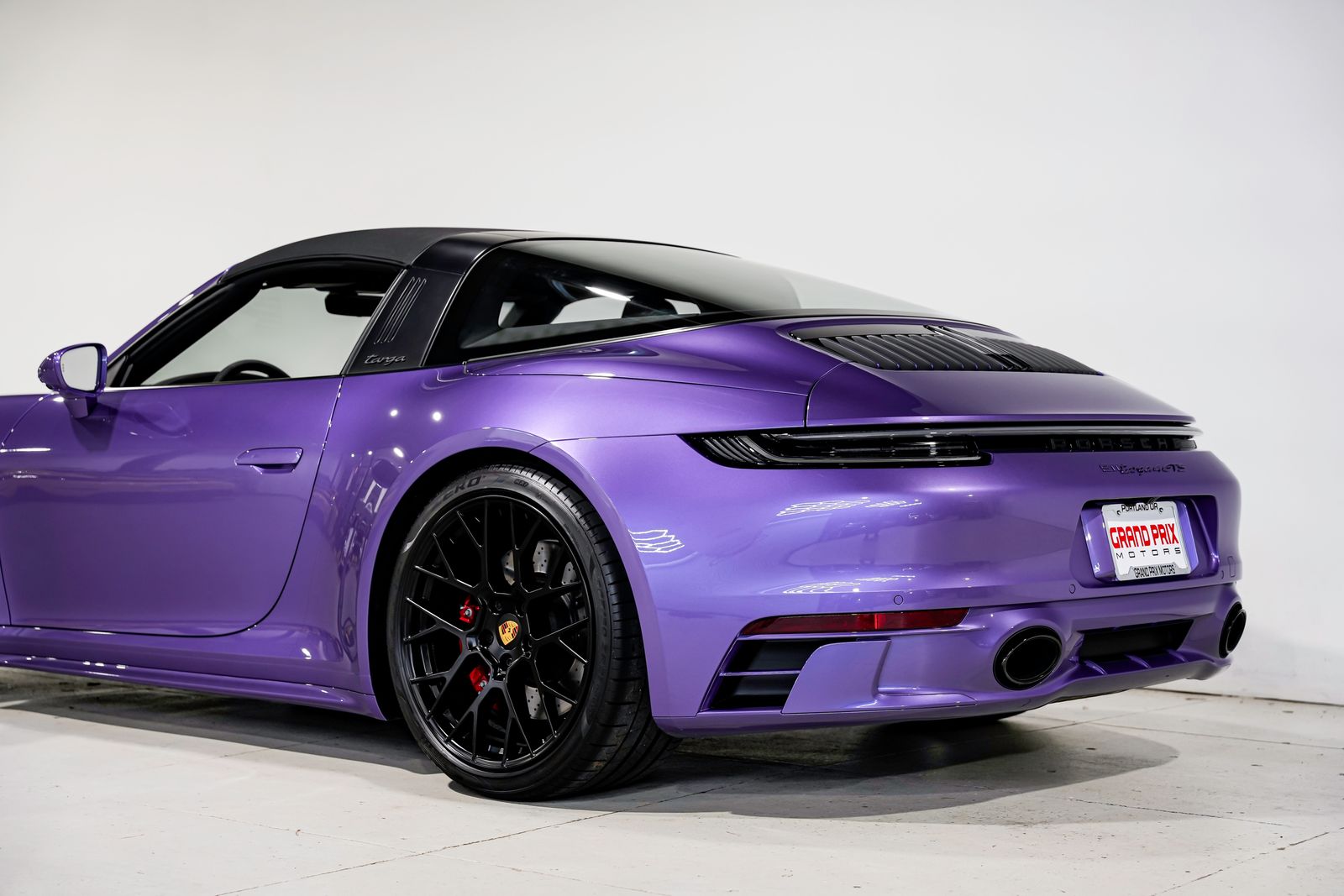 2024 Porsche 911 GTS - Photo 37