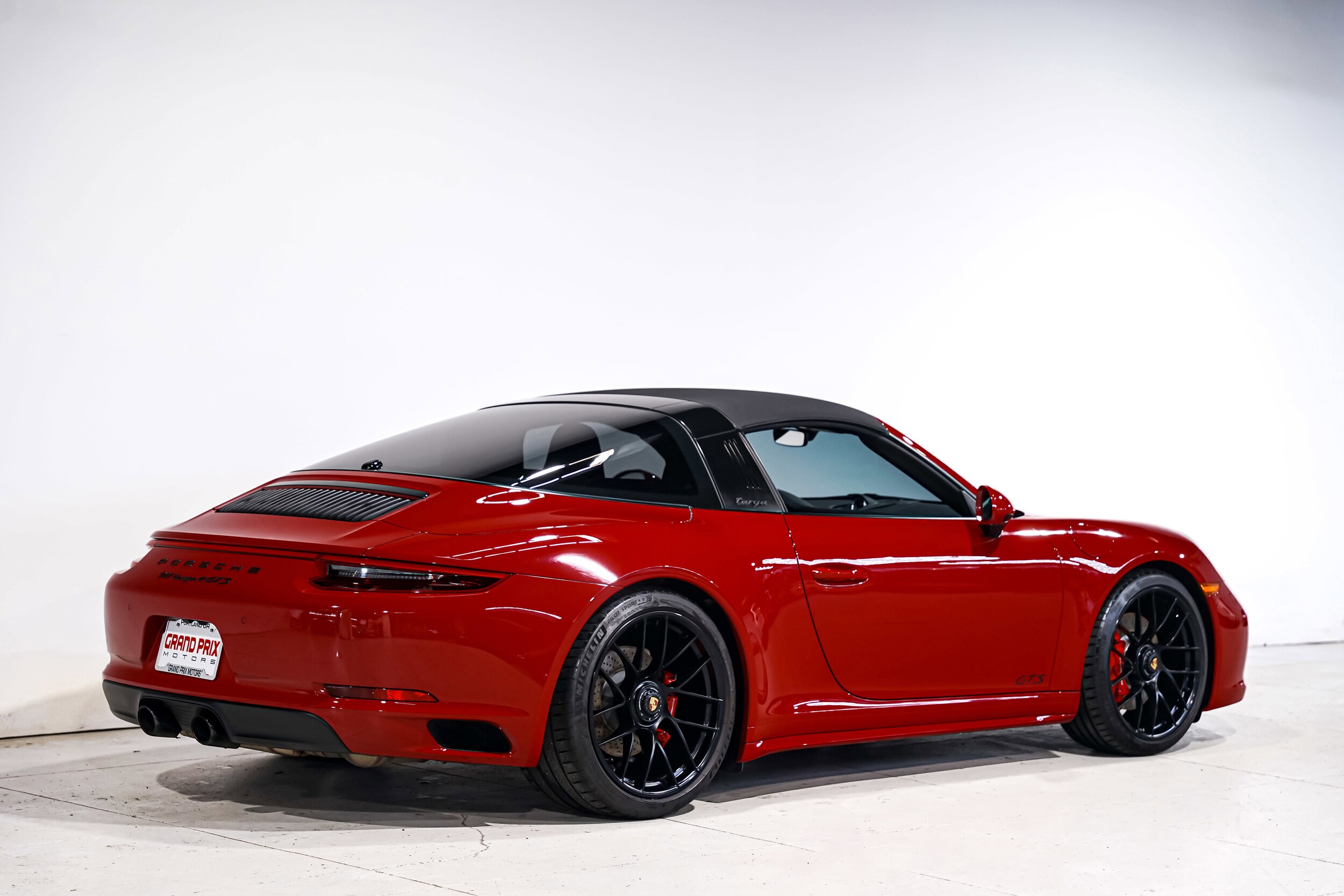 2019 Porsche 911 Targa 4 GTS photo 3