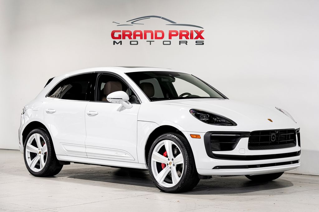 2023 Porsche Macan S's photo