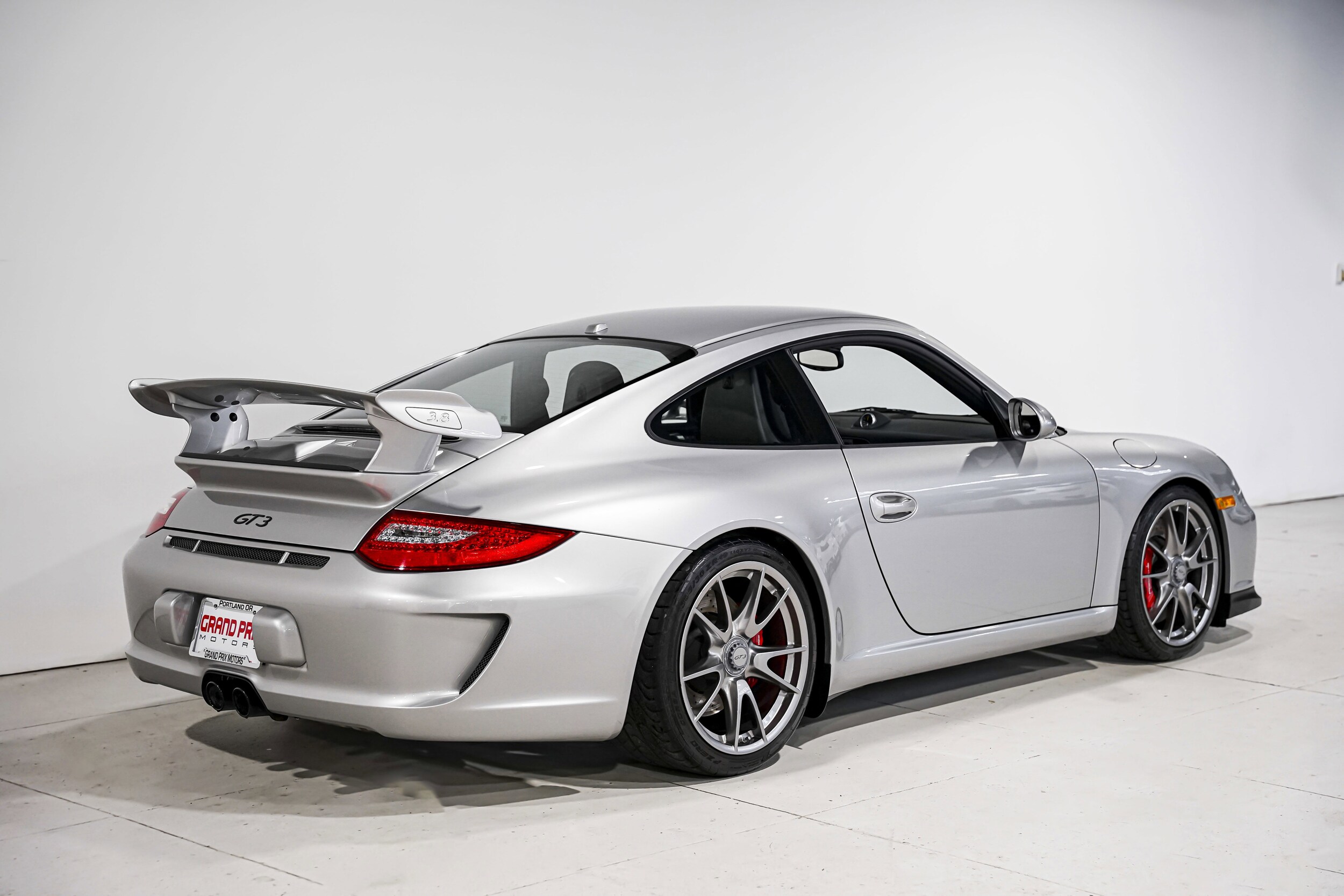2010 Porsche 911 GT3 Coupe photo 3