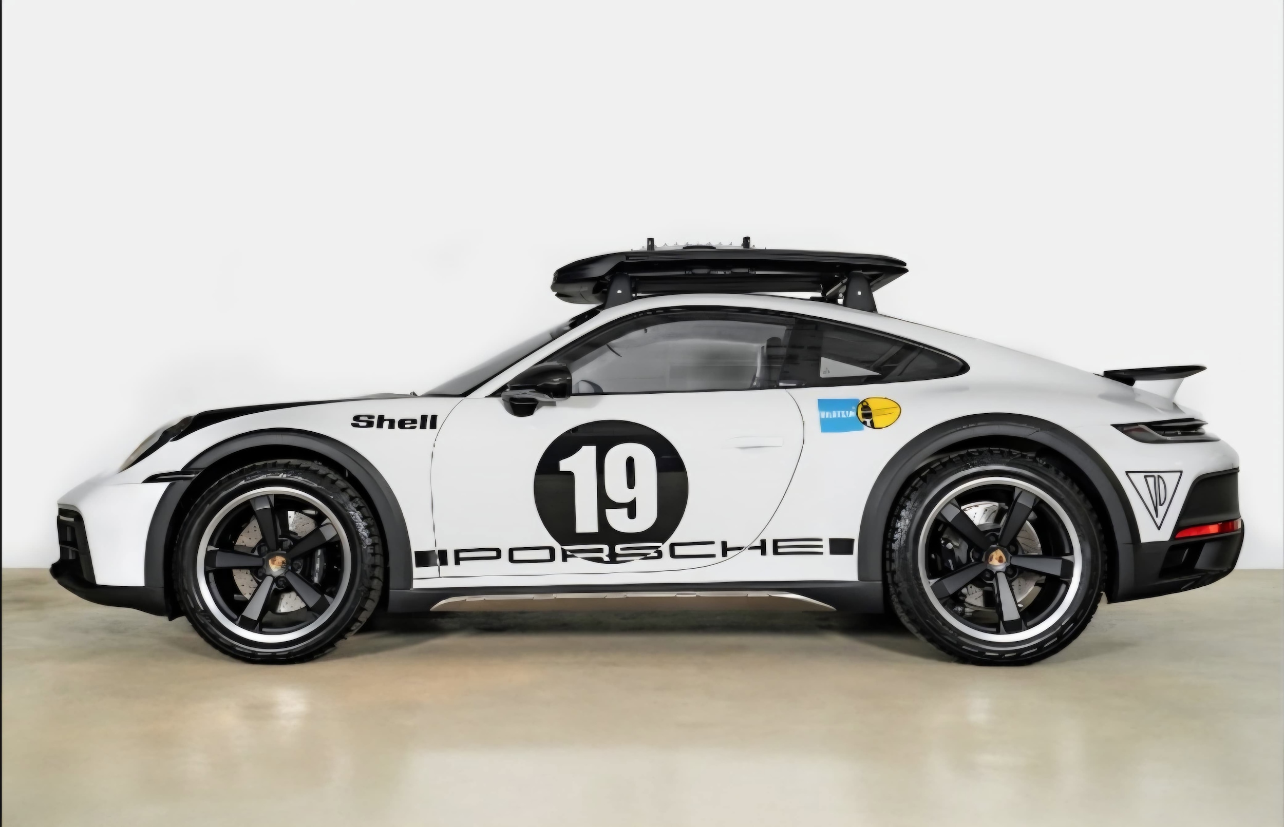 2024 Porsche 911 Dakar's photo