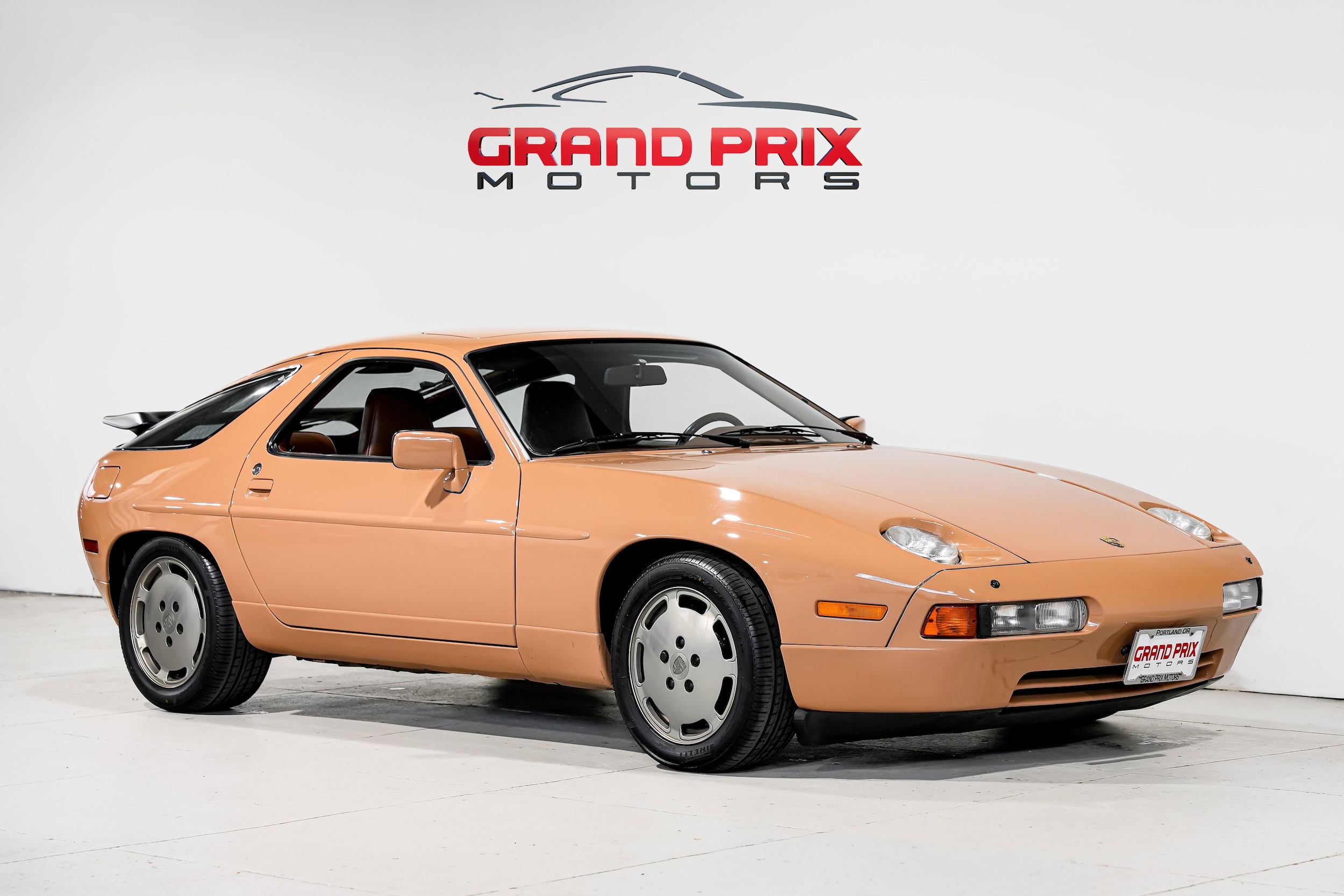 1987 Porsche 928's photo