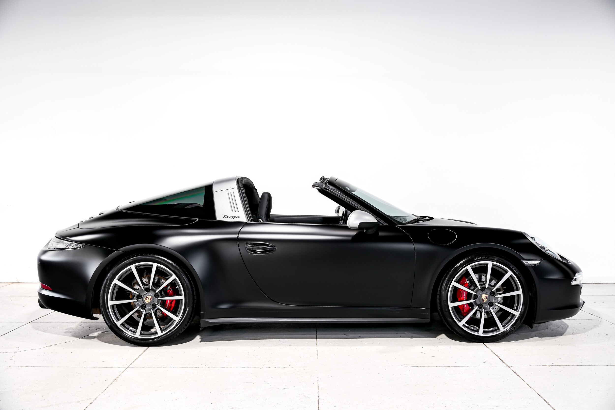 2014 Porsche 911 Targa 4S photo 2
