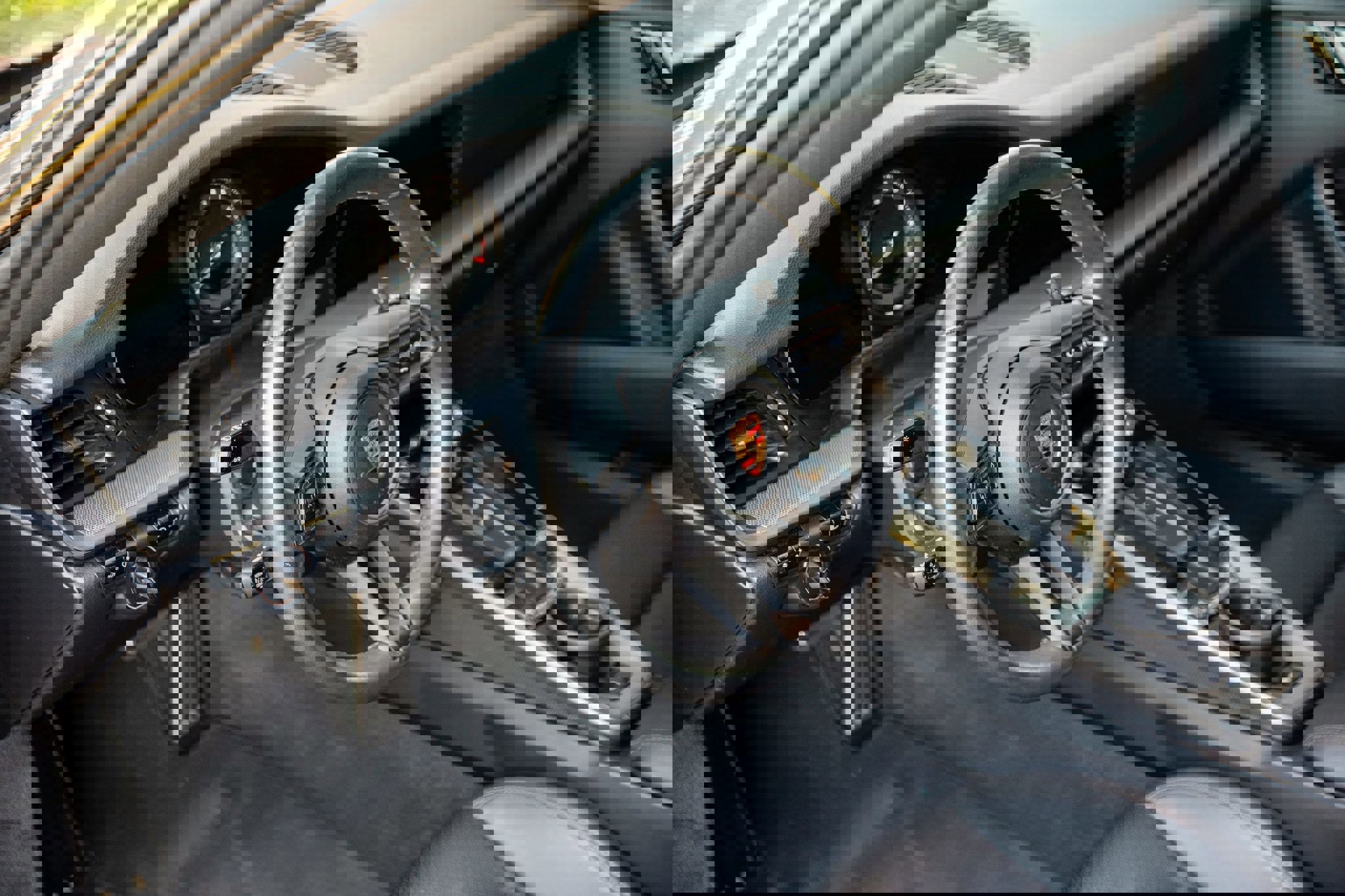 2021 Porsche 911 S photo 3