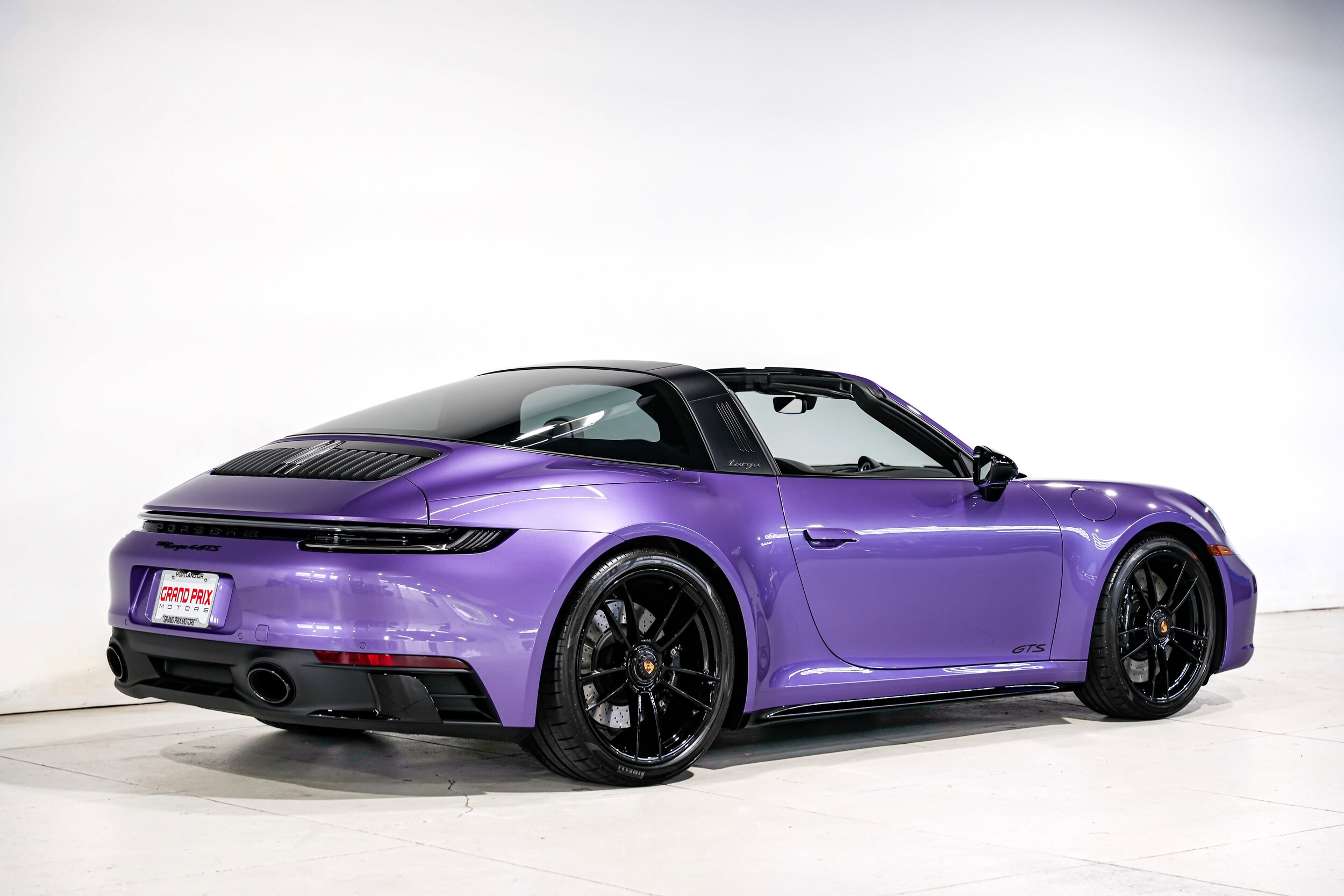 2024 Porsche 911 Targa 4 GTS photo 3