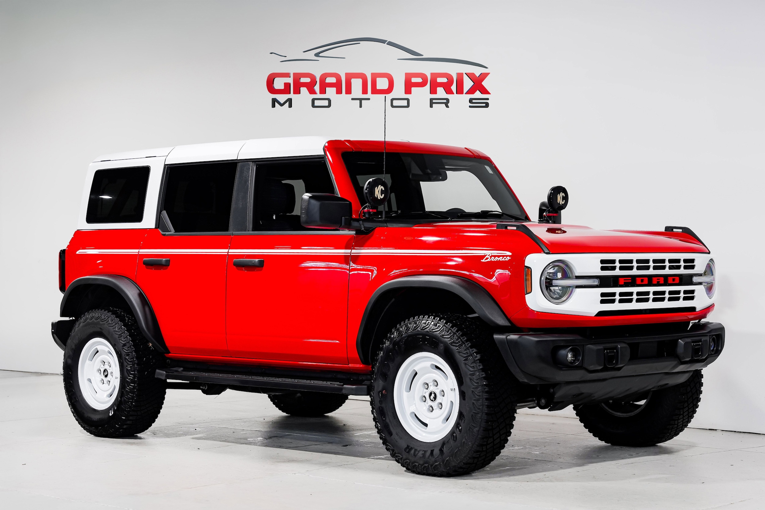 2023 Ford Bronco 4-Door Heritage Editon's photo