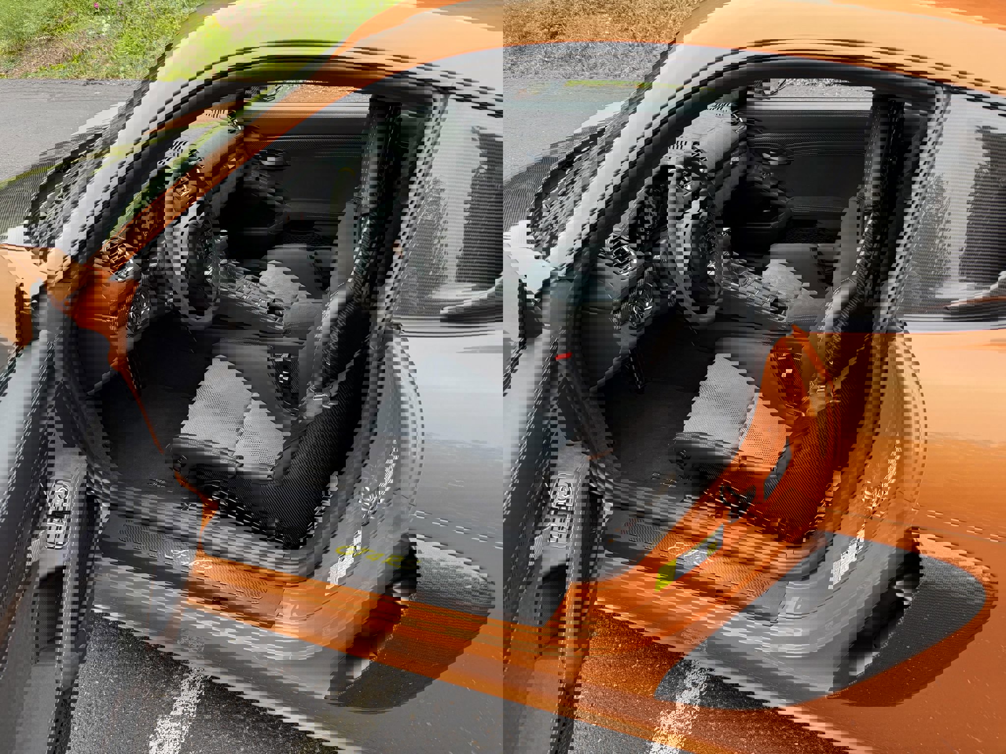 2023 Porsche Cayman GT4 RS photo 3